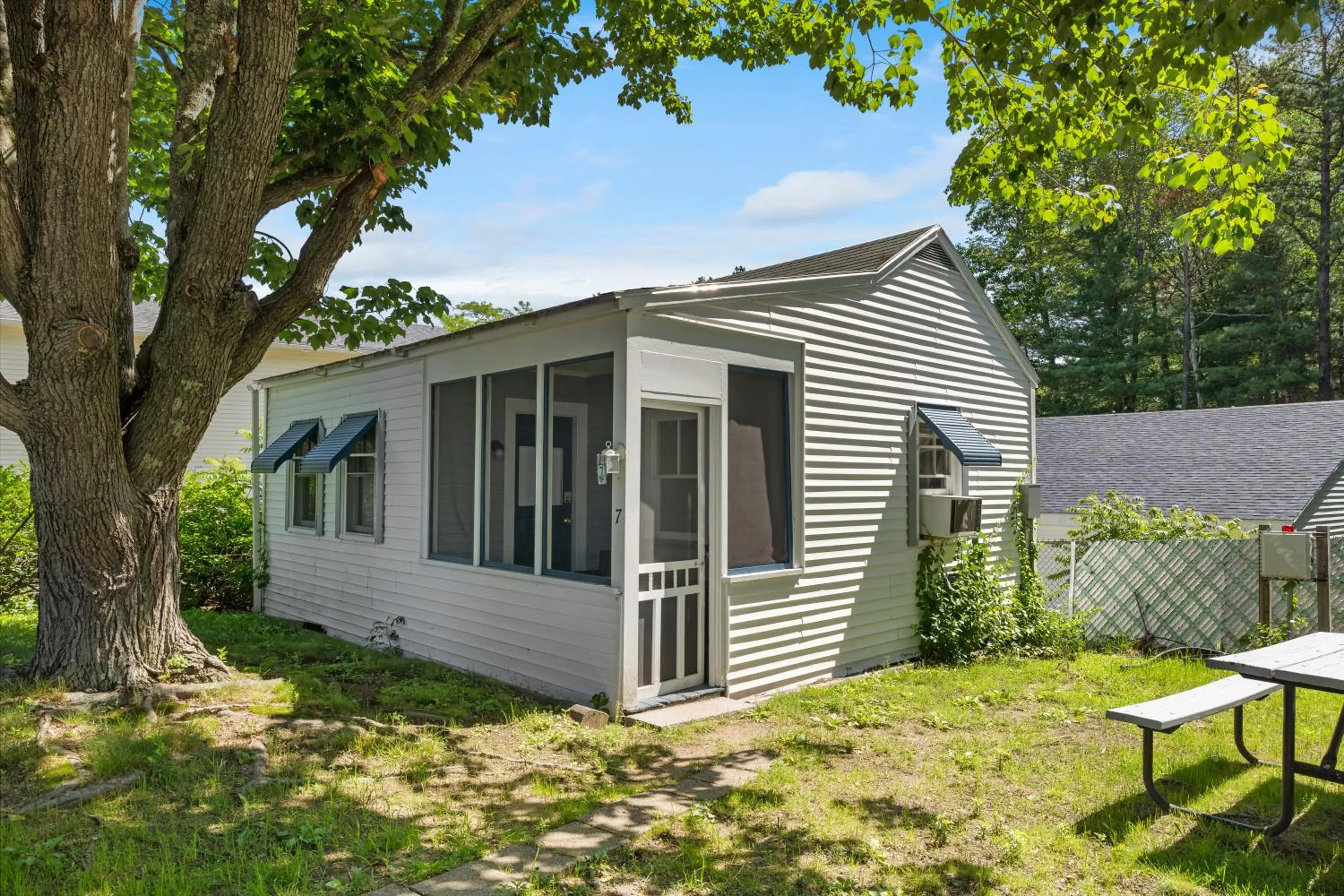 Property building in The Beaches Guestrooms and Cottages