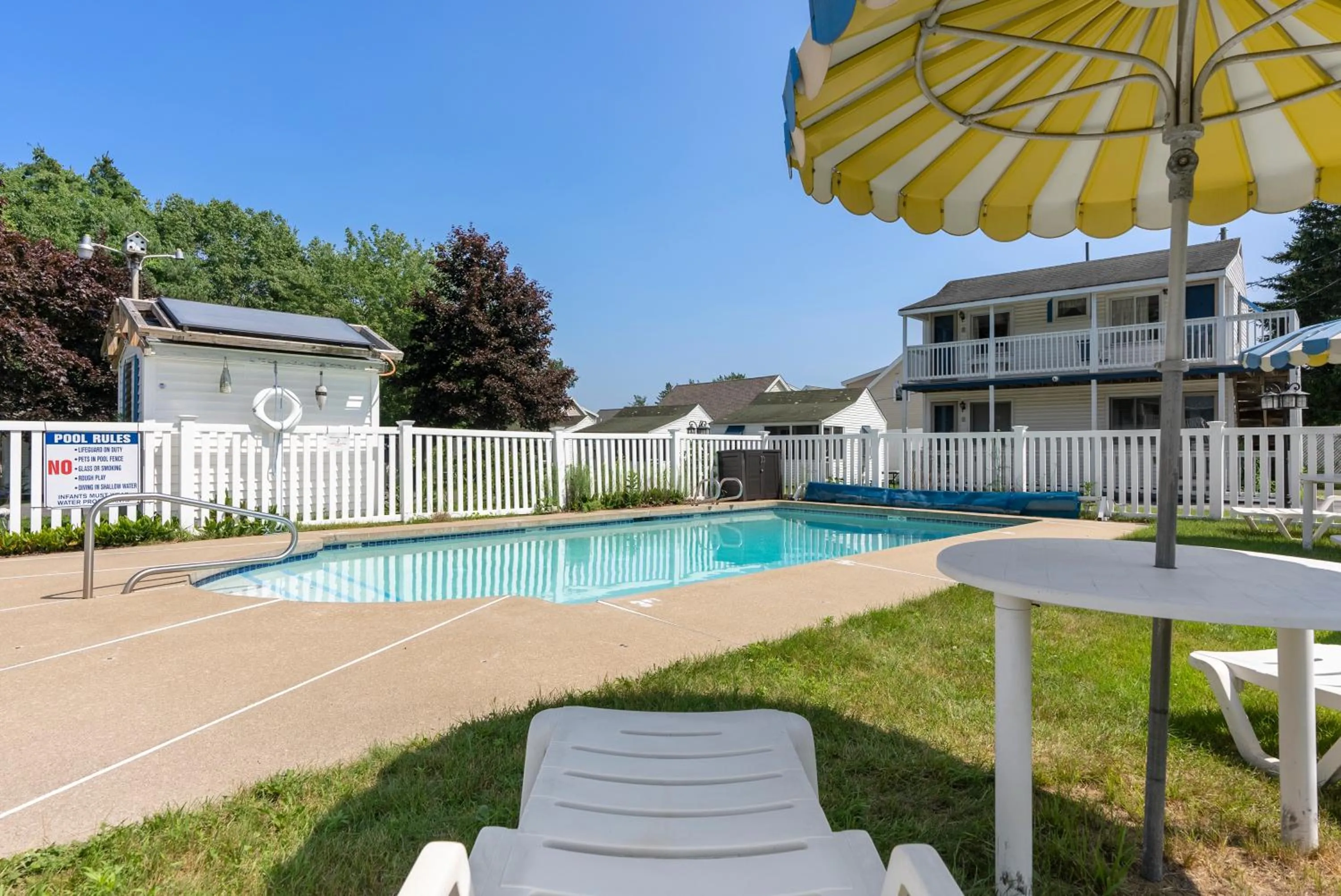 Property building in The Beaches Guestrooms and Cottages
