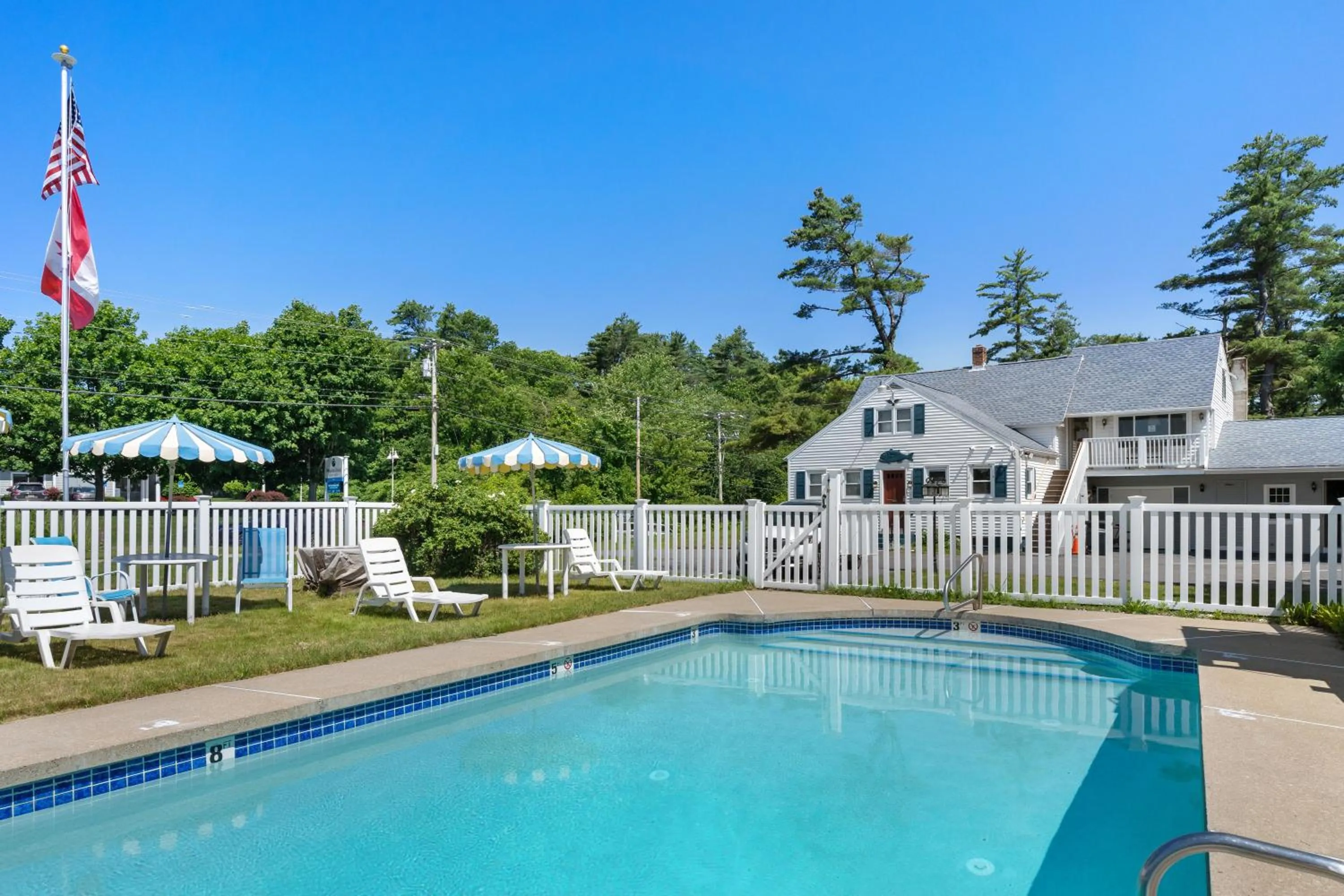 Property building in The Beaches Guestrooms and Cottages