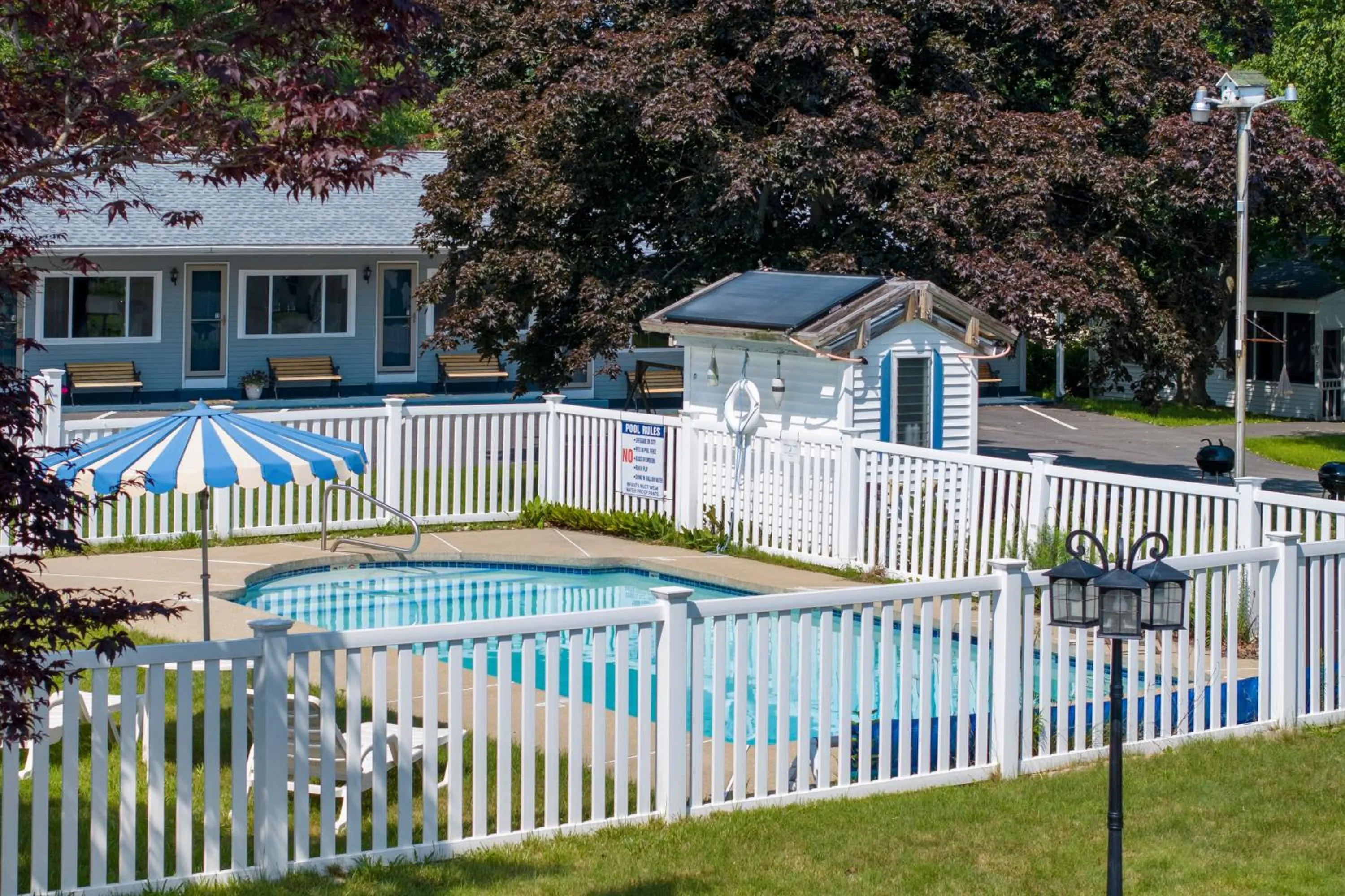 Property building in The Beaches Guestrooms and Cottages