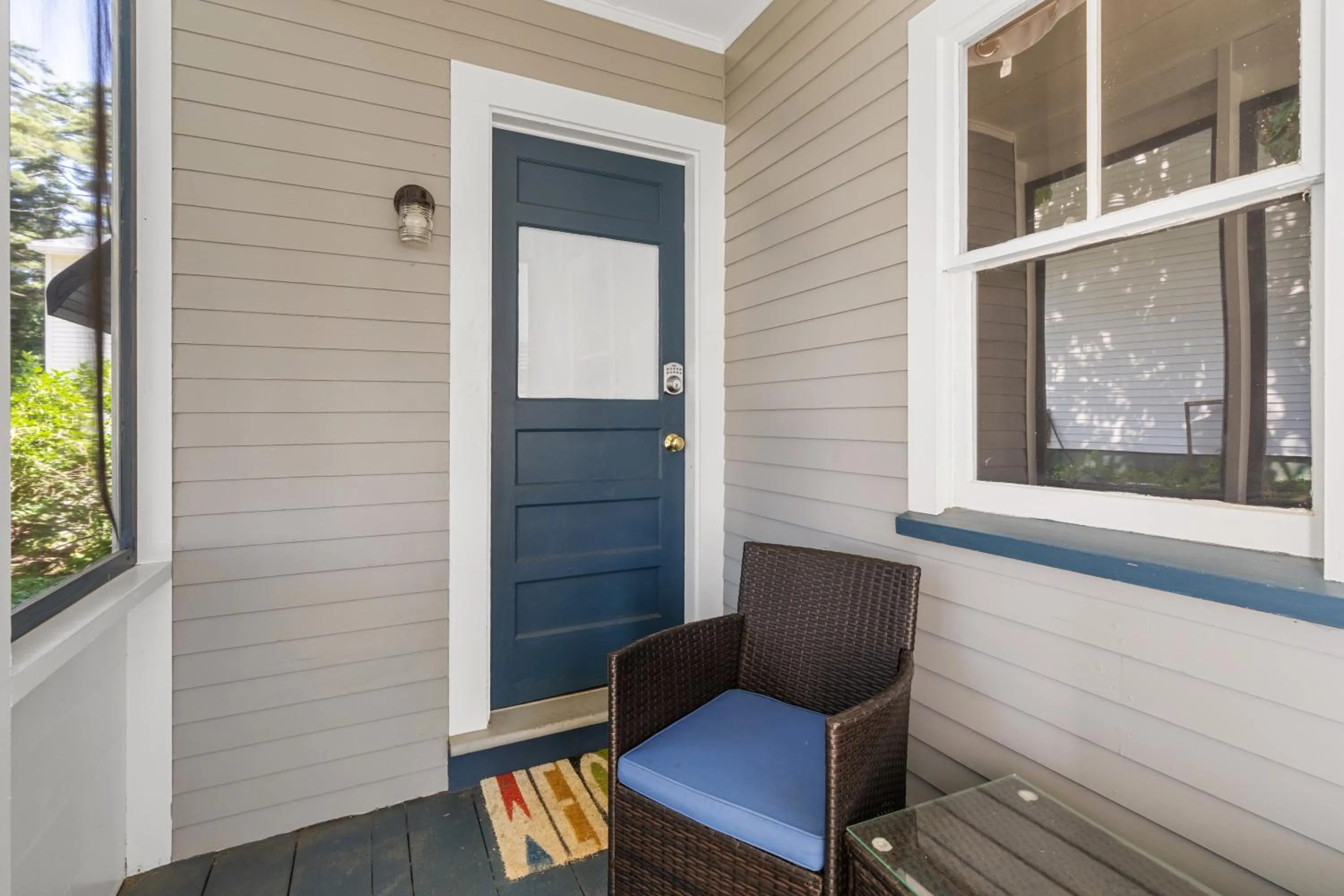 Seating area in The Beaches Guestrooms and Cottages