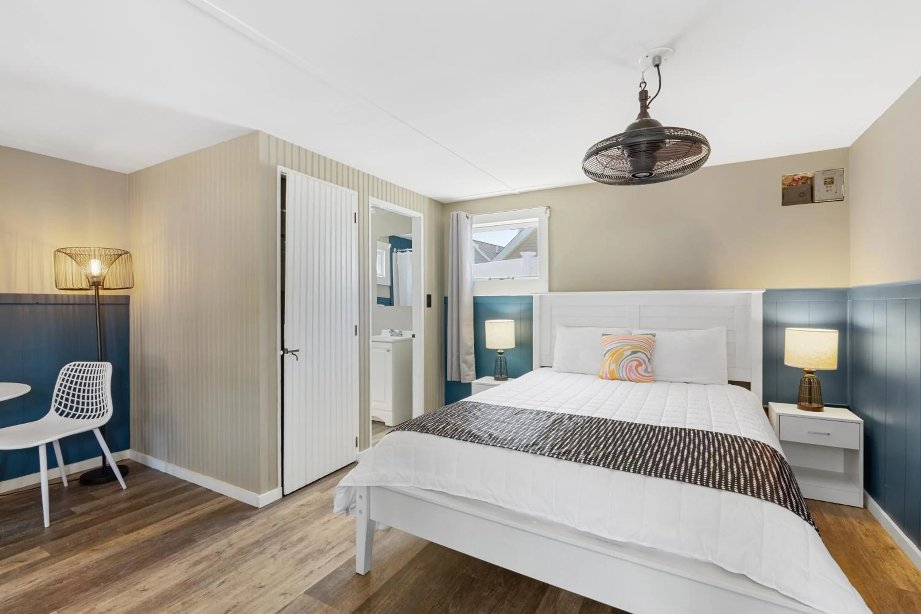 Bed in The Beaches Guestrooms and Cottages