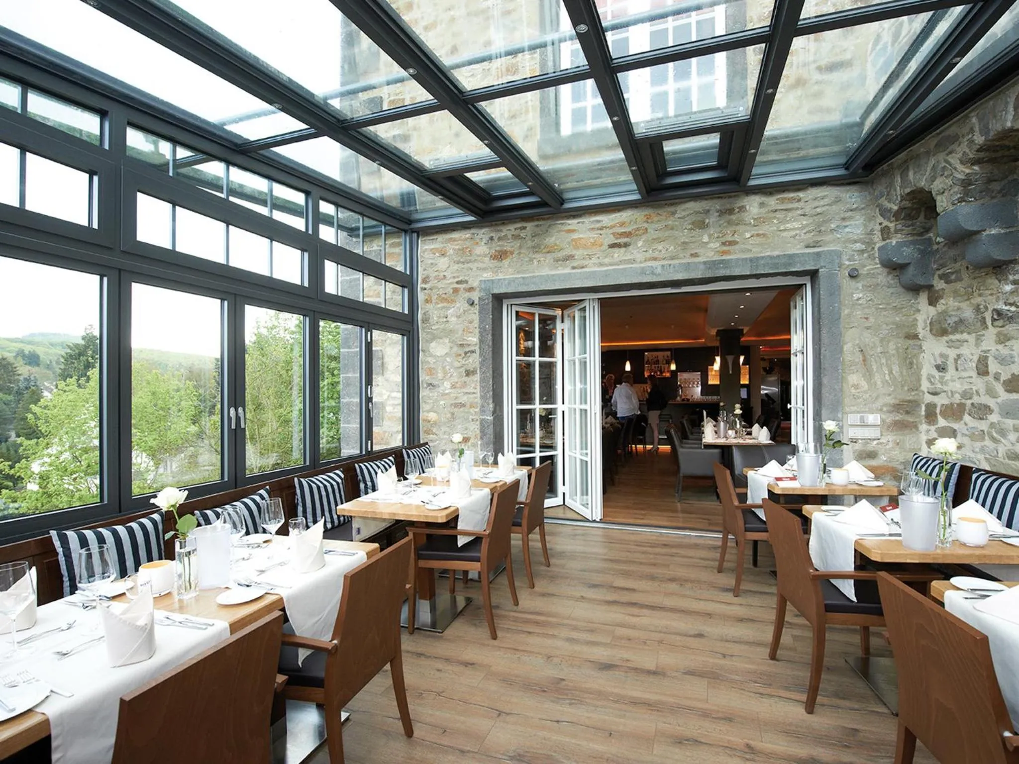 Restaurant/places to eat in Schloss Hotel Burgbrohl