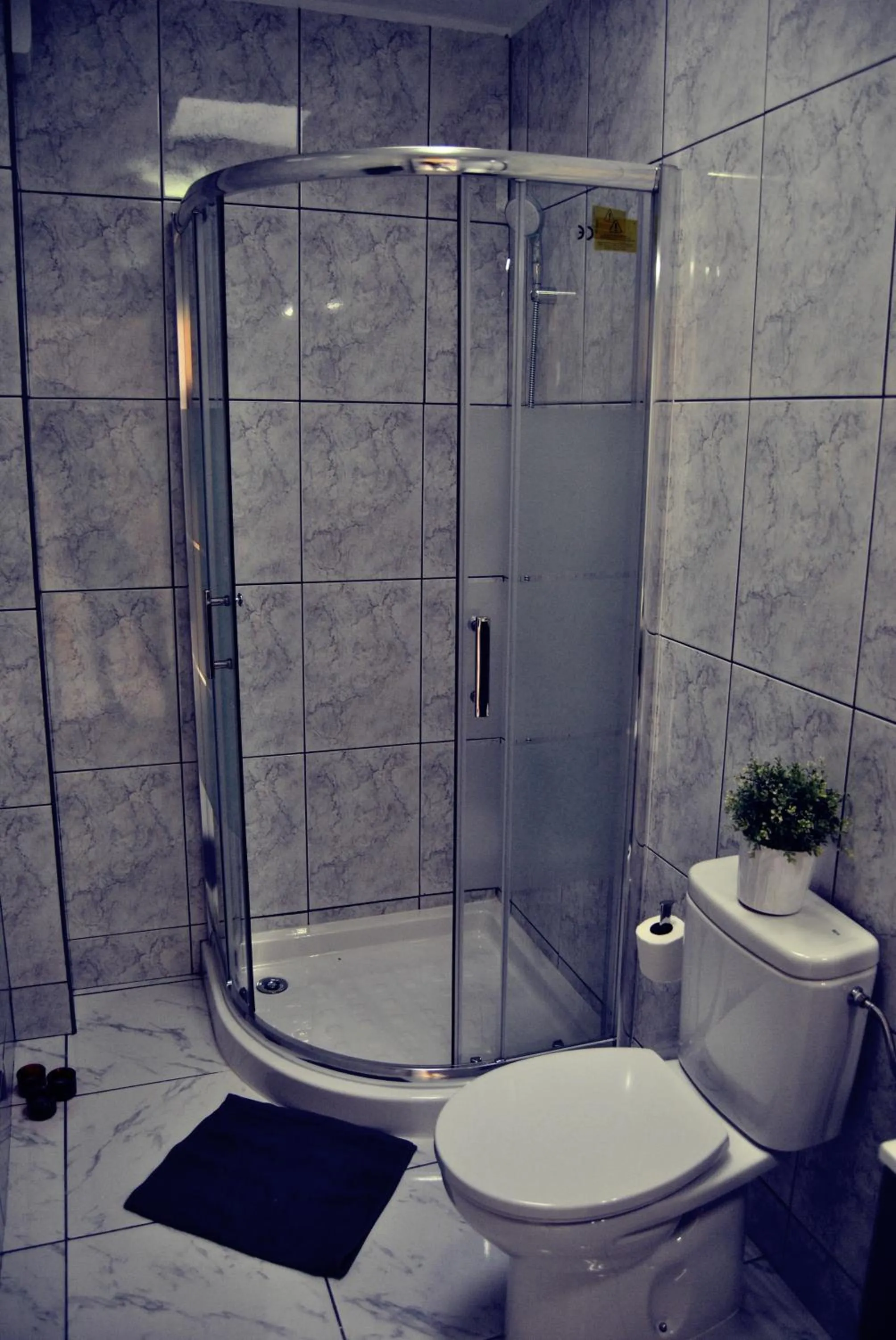 Shower in Aparthotel MONTERREY