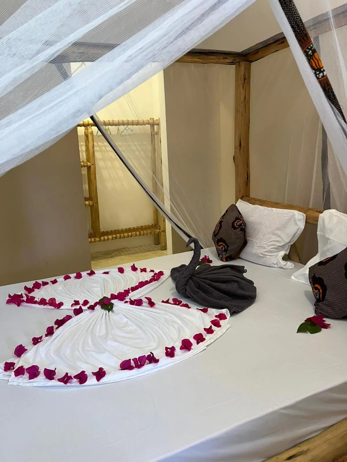 Bedroom, Bed in Demani Lodge Zanzibar