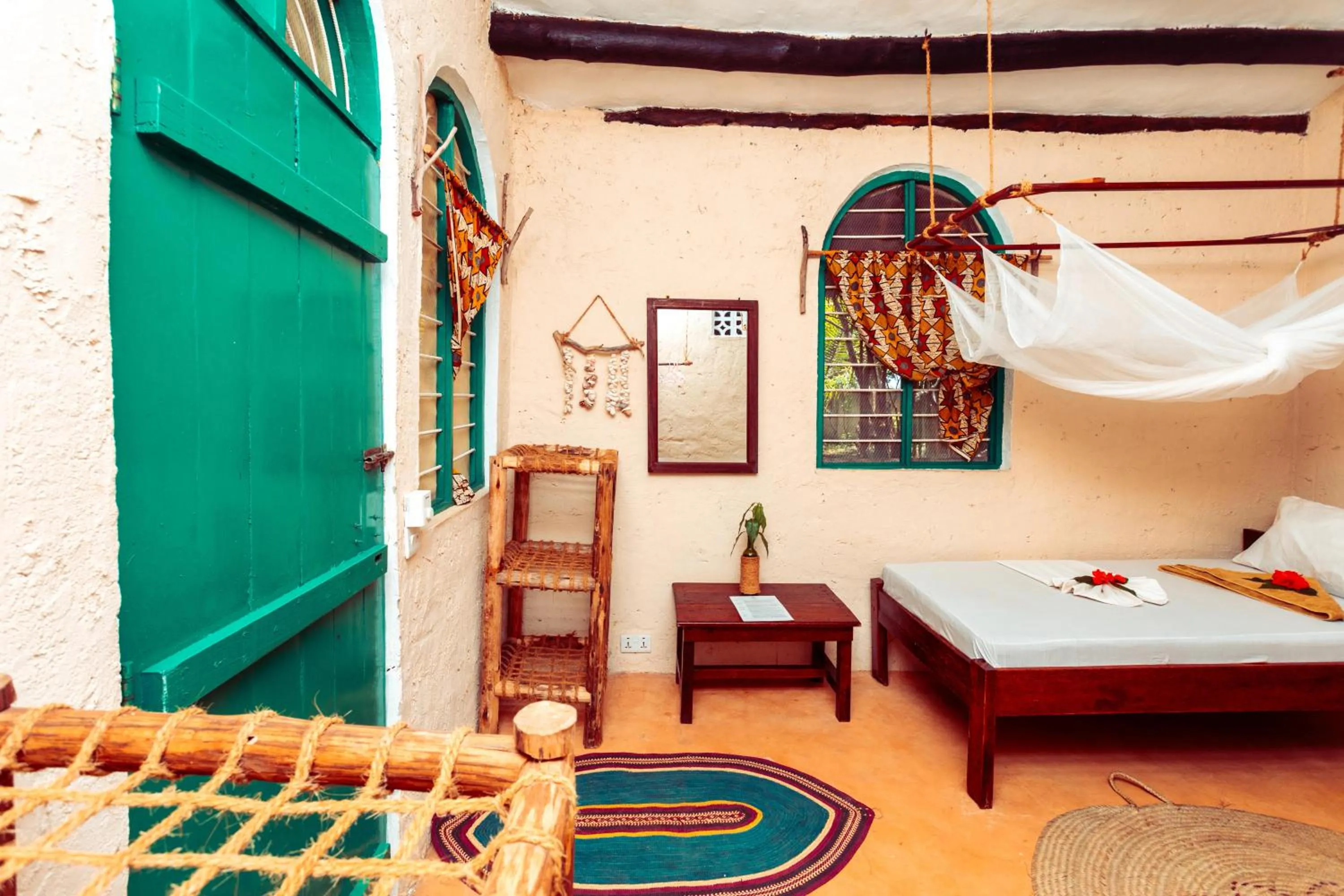 Facade/entrance, Bed in Demani Lodge Zanzibar