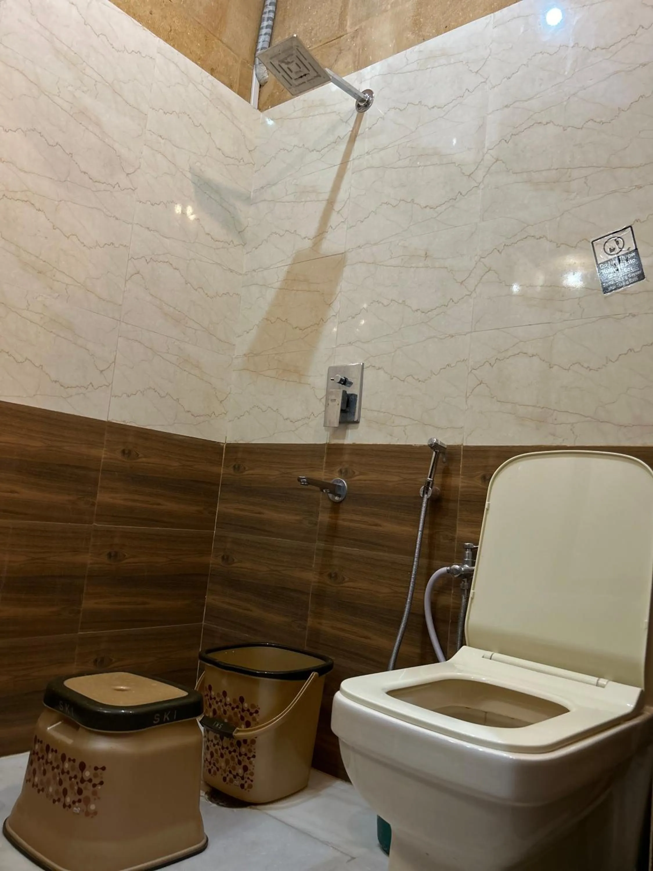 Shower in Hotel Pol Haveli Jaisalmer