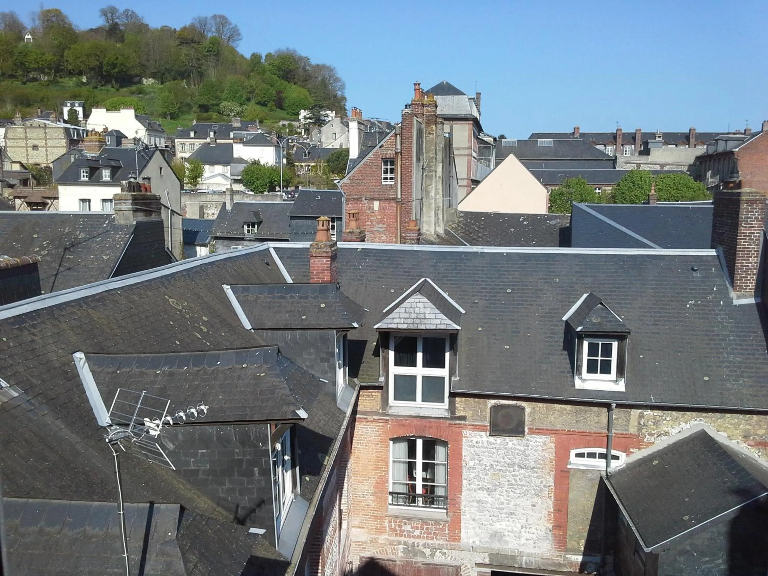 City view in Mansion Victorine