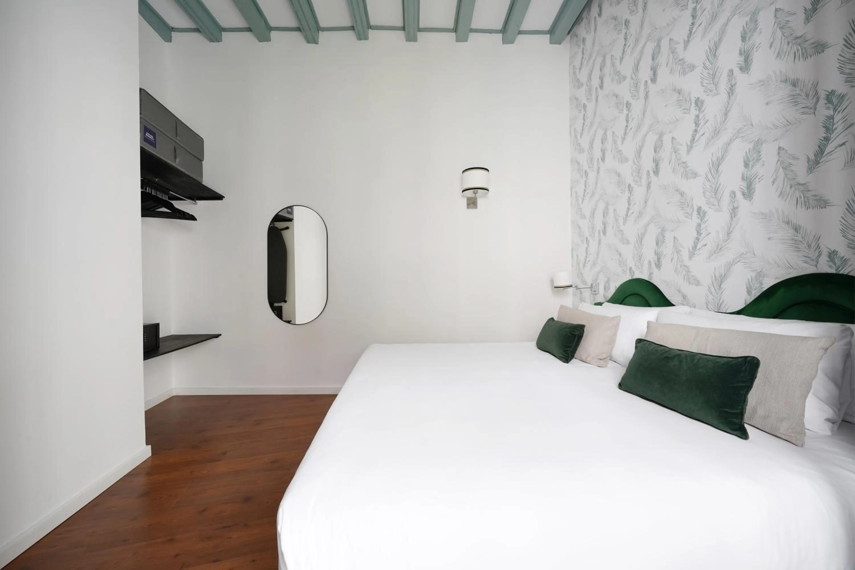 Bed in Numa Seville Alegre