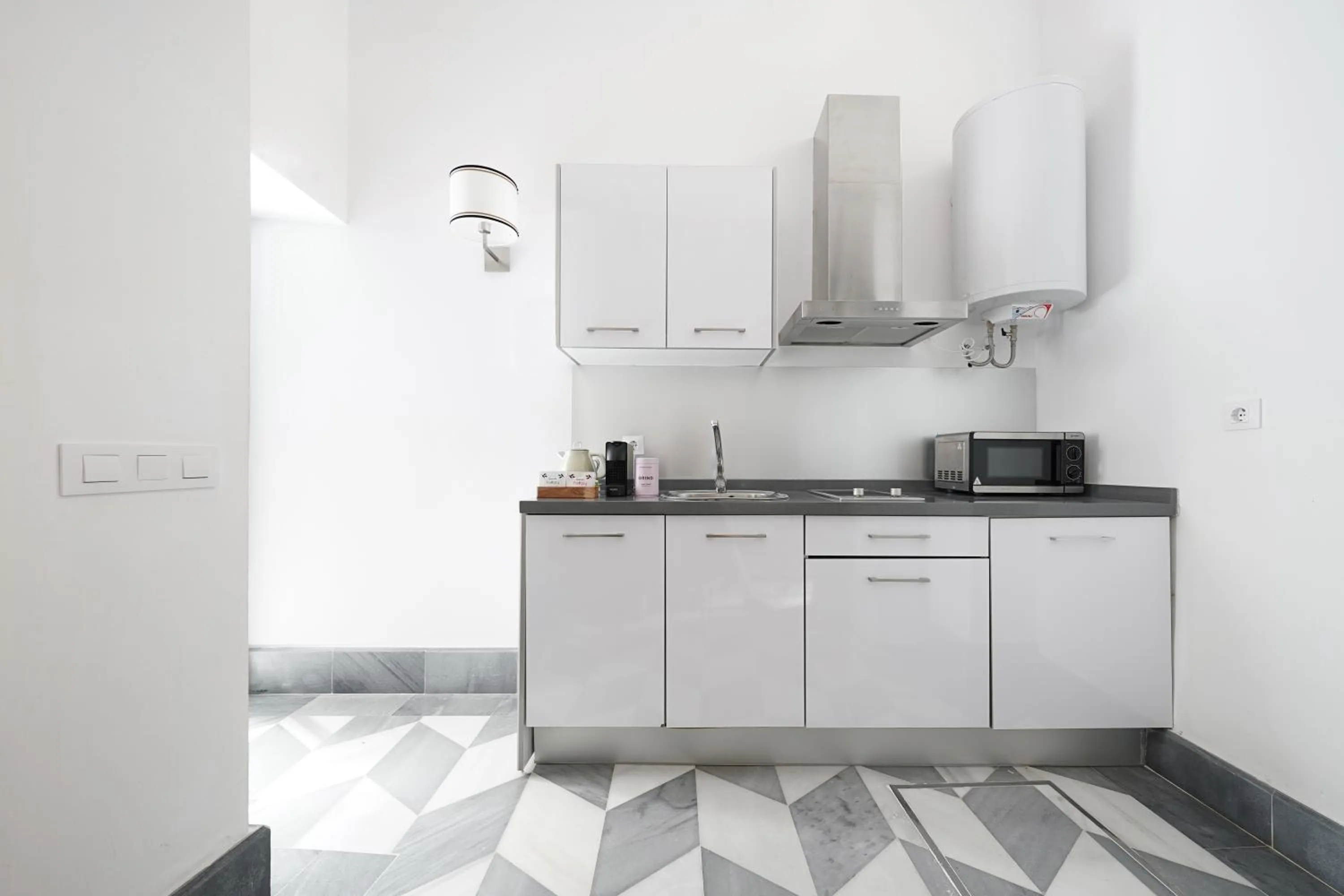 Kitchen or kitchenette in Numa Seville Alegre