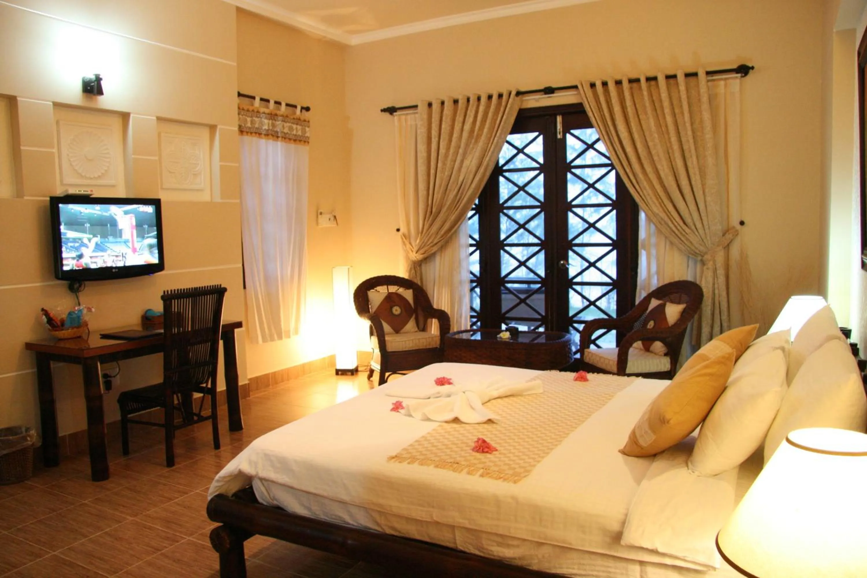 TV and multimedia, Bed in Orchid Boutique Beach Resort