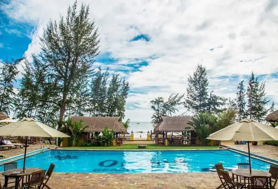 Swimming pool in Orchid Boutique Beach Resort Swimming pool in Orchid Boutique Beach Resort