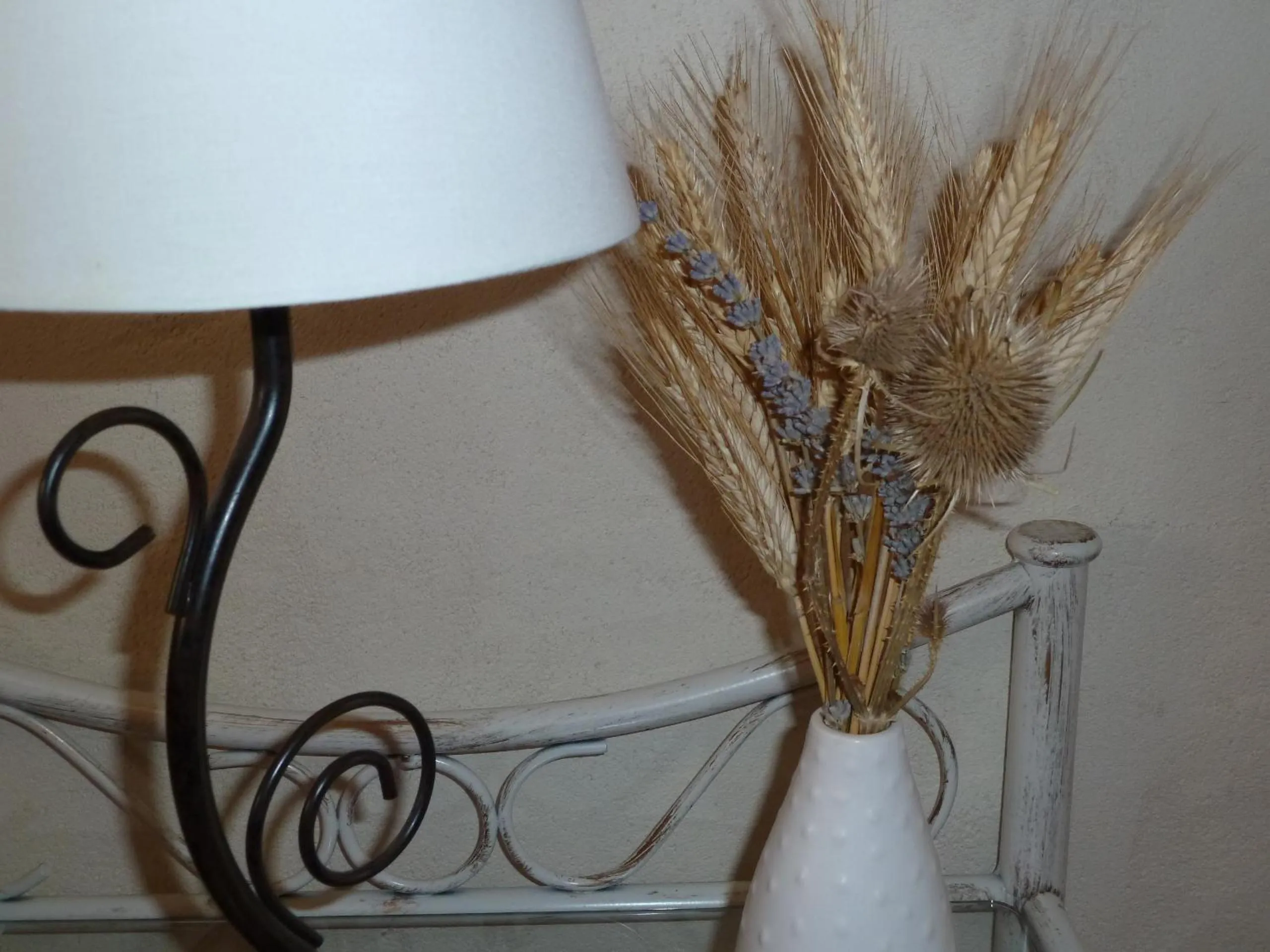 Decorative detail in Le Moulin de Drapras