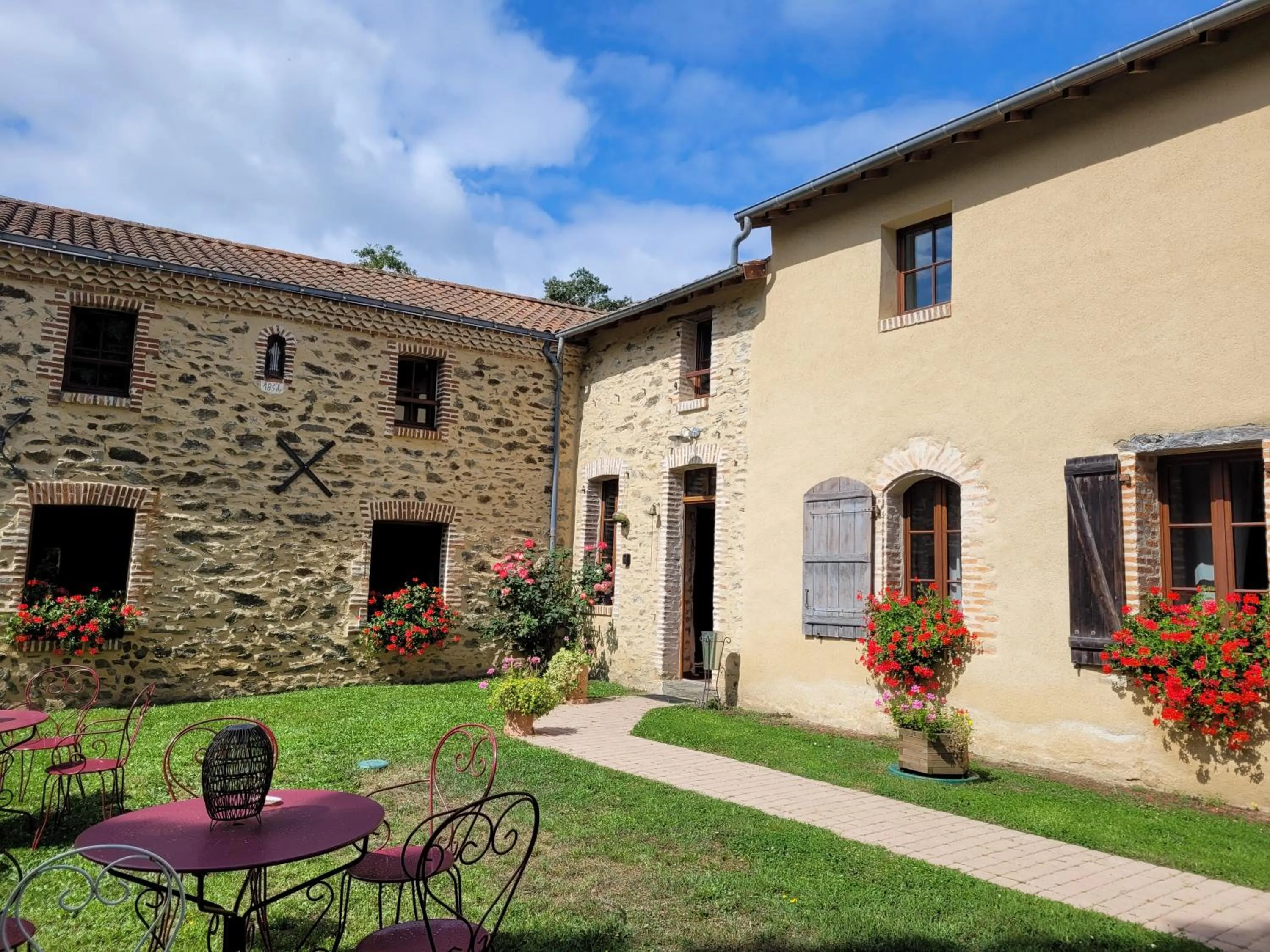 Property building in Le Moulin de Drapras