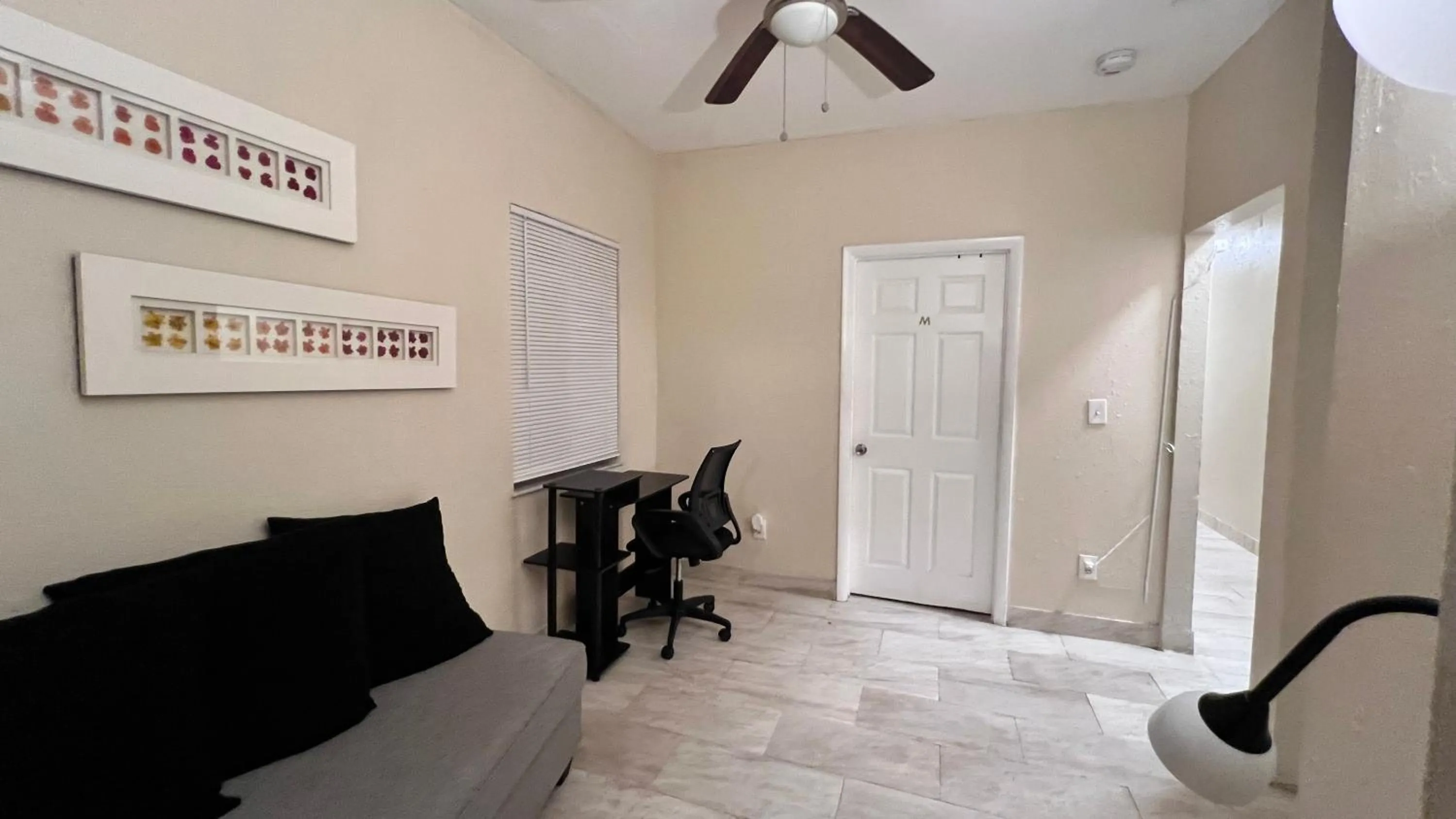 Living room in Graffiti Wynwood