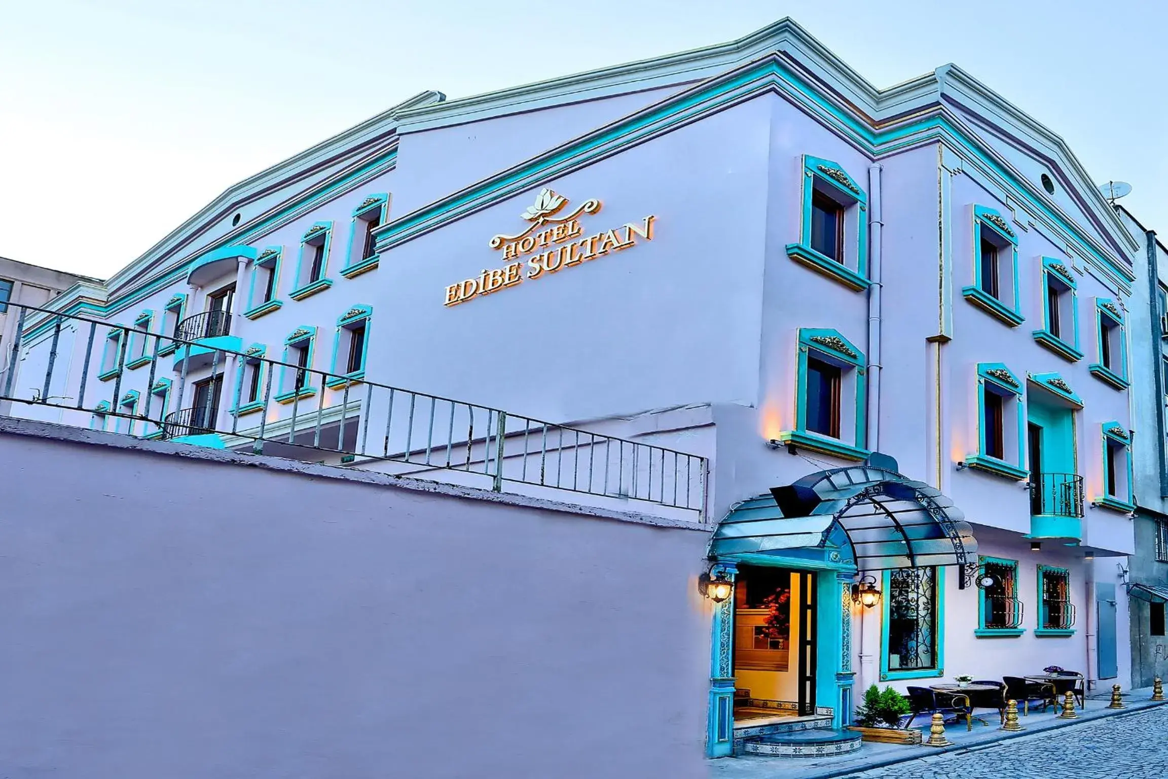 Facade/entrance in Edibe Sultan Hotel Facade/entrance in Edibe Sultan Hotel