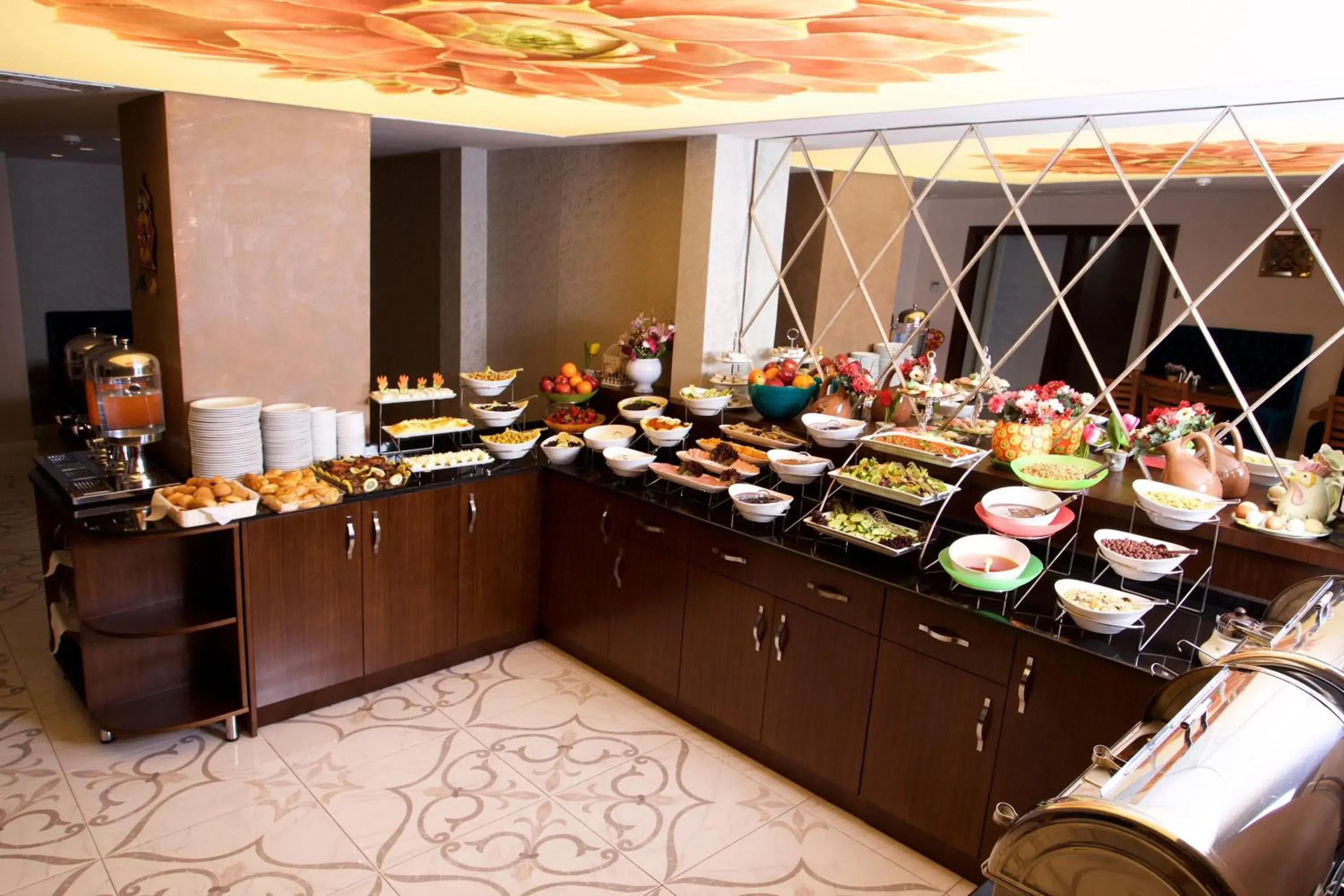 Restaurant/places to eat in Edibe Sultan Hotel Restaurant/places to eat in Edibe Sultan Hotel