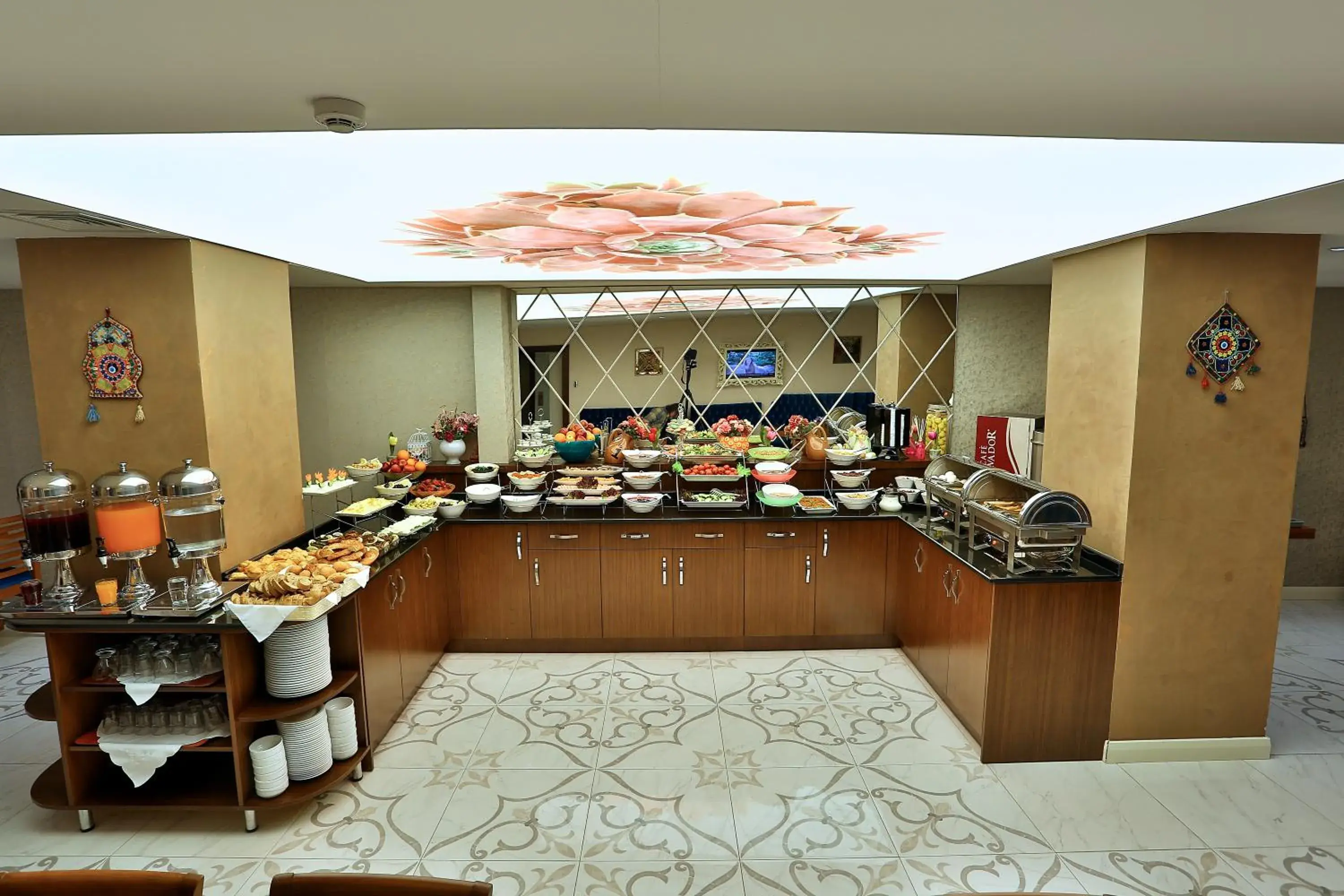 Restaurant/places to eat in Edibe Sultan Hotel Restaurant/places to eat in Edibe Sultan Hotel