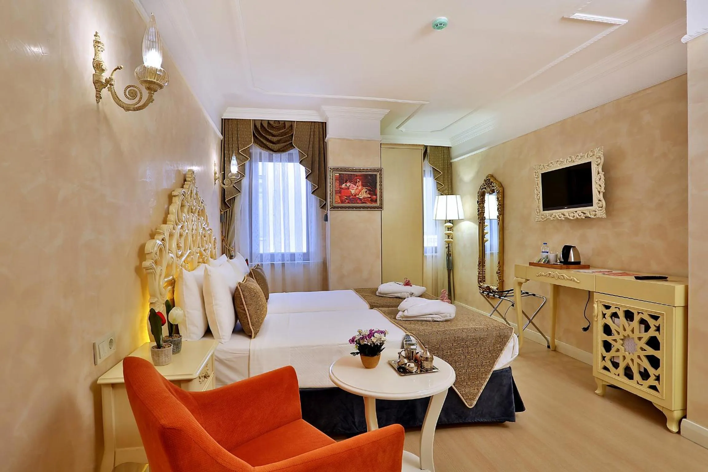 Bedroom, Bed in Edibe Sultan Hotel