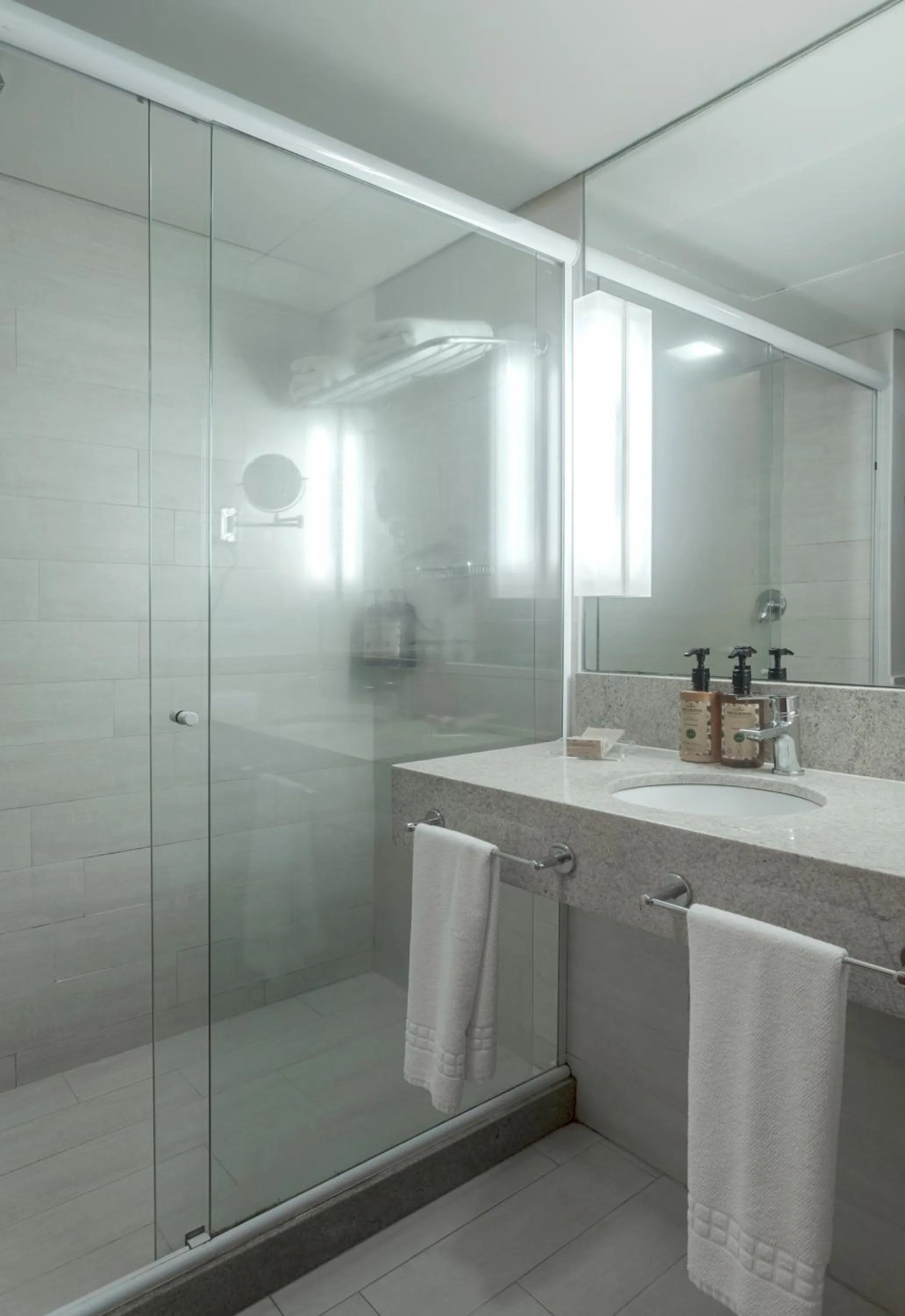 Bathroom in Mercure Salvador Rio Vermelho