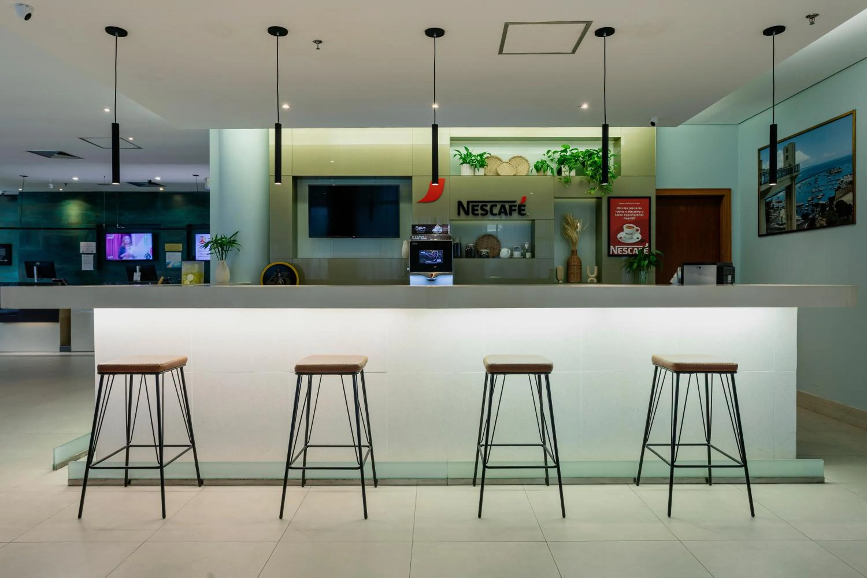 Lounge or bar in Mercure Salvador Rio Vermelho