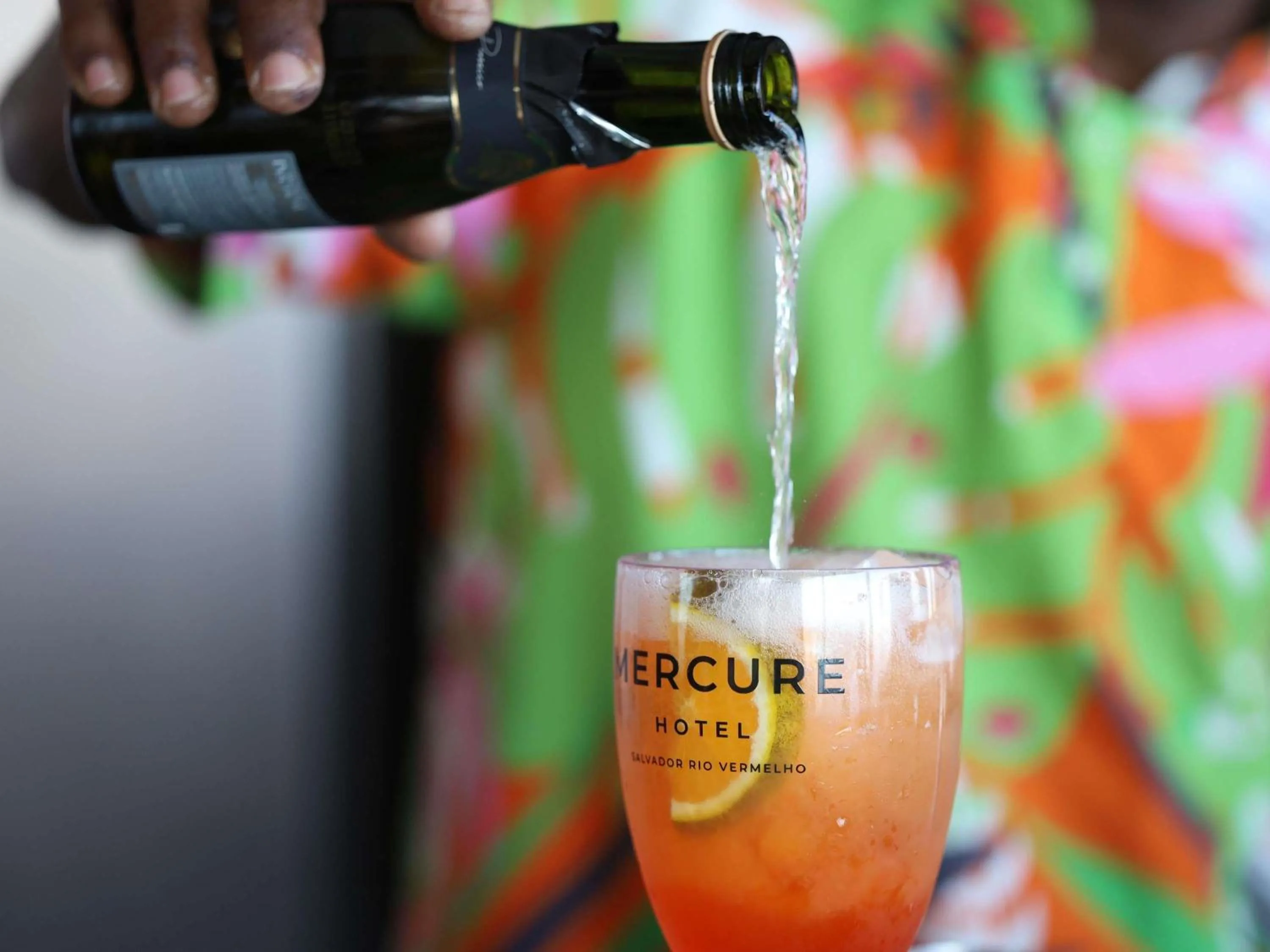 Lounge or bar in Mercure Salvador Rio Vermelho