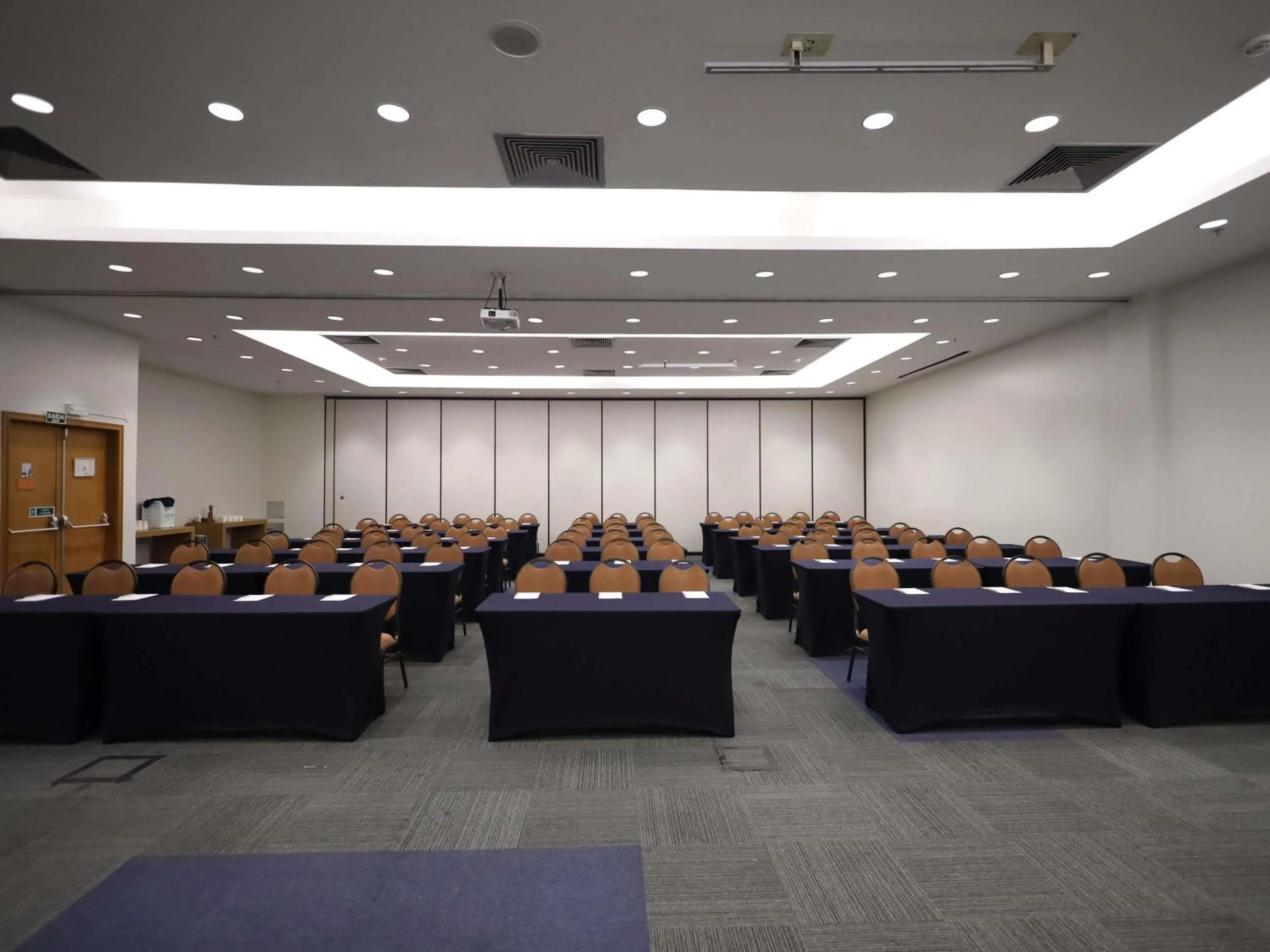 Meeting/conference room in Mercure Salvador Rio Vermelho