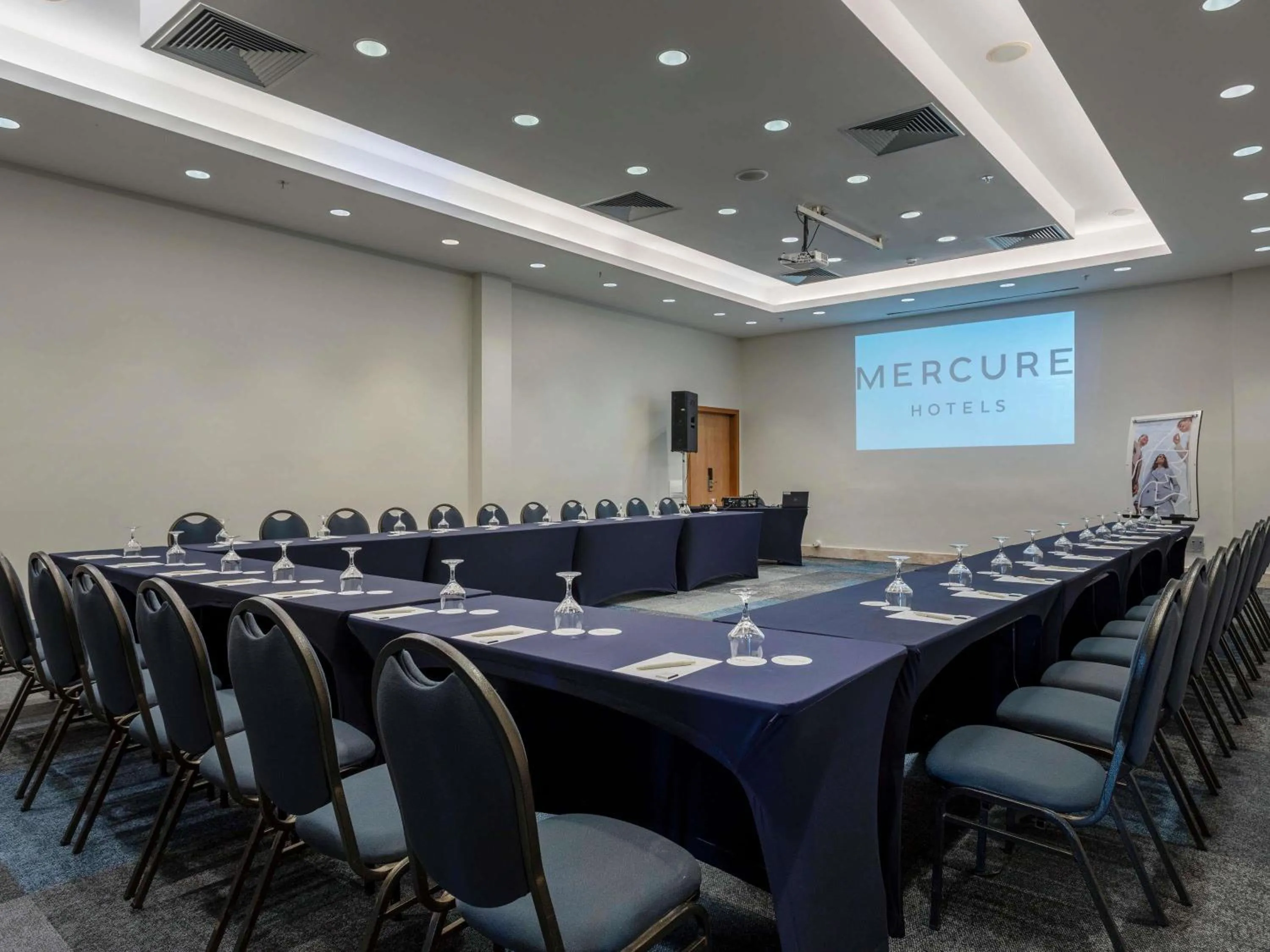Meeting/conference room in Mercure Salvador Rio Vermelho