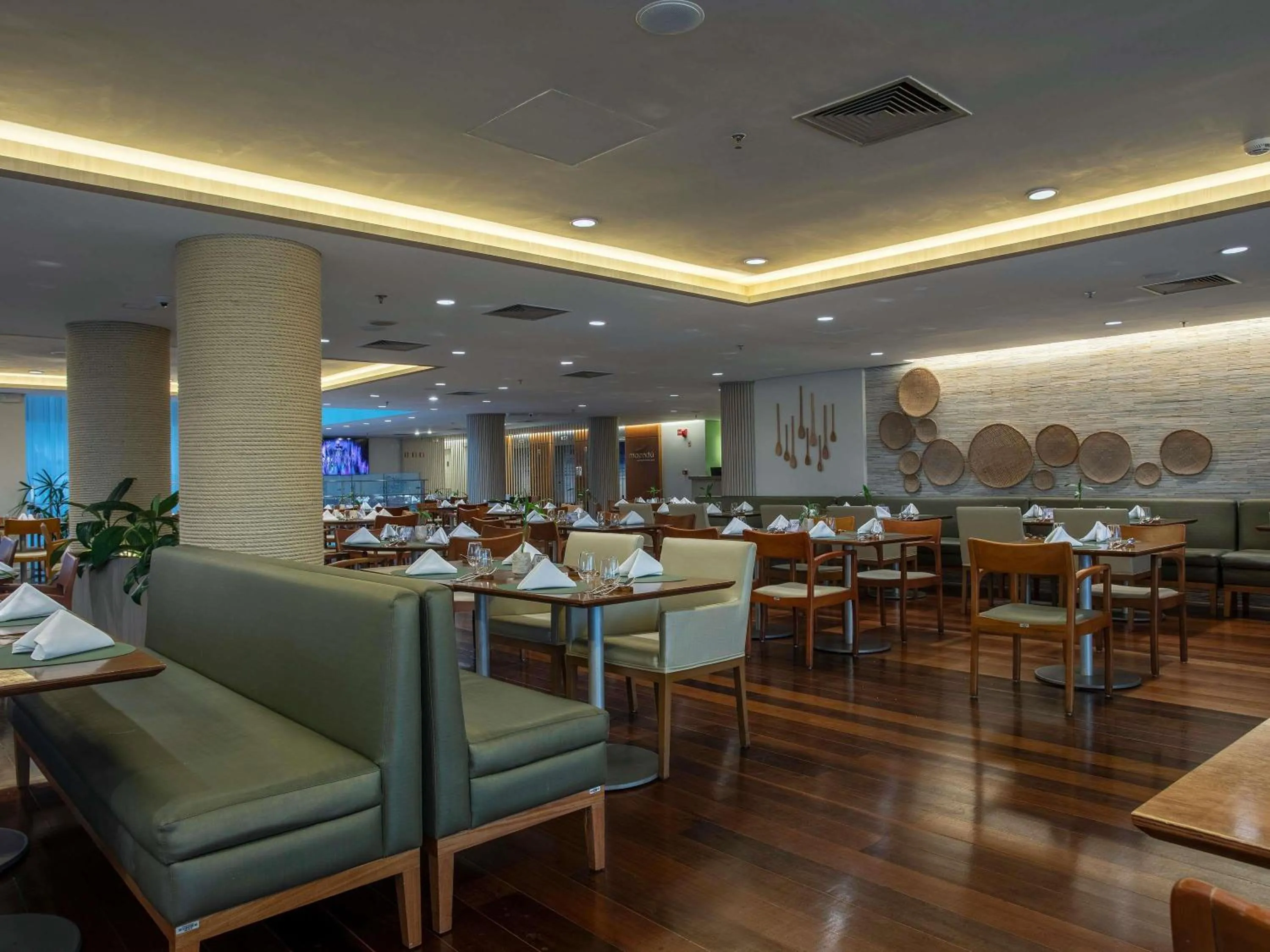 Restaurant/places to eat in Mercure Salvador Rio Vermelho