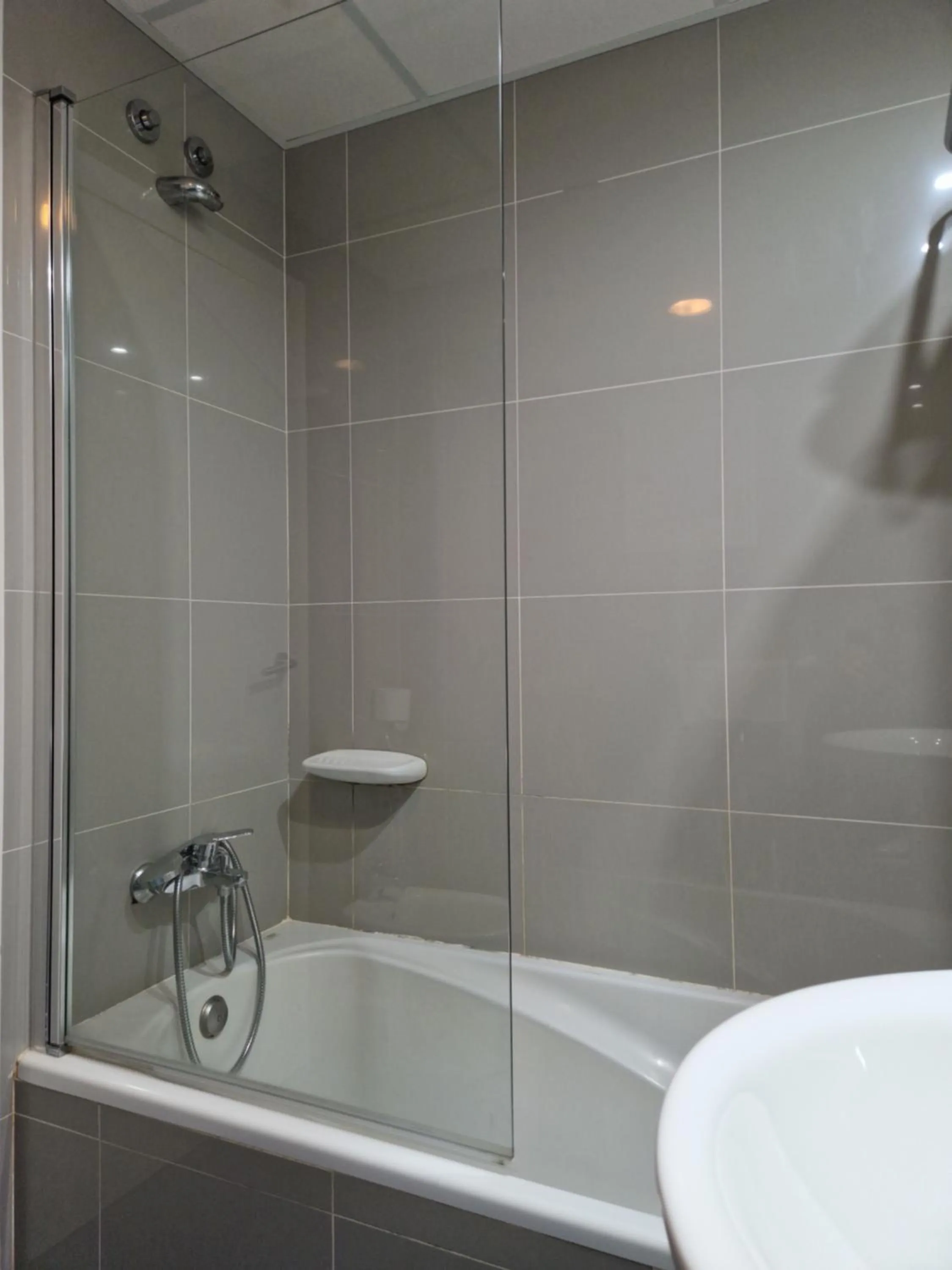 Bath in Apartamentos Costamar II