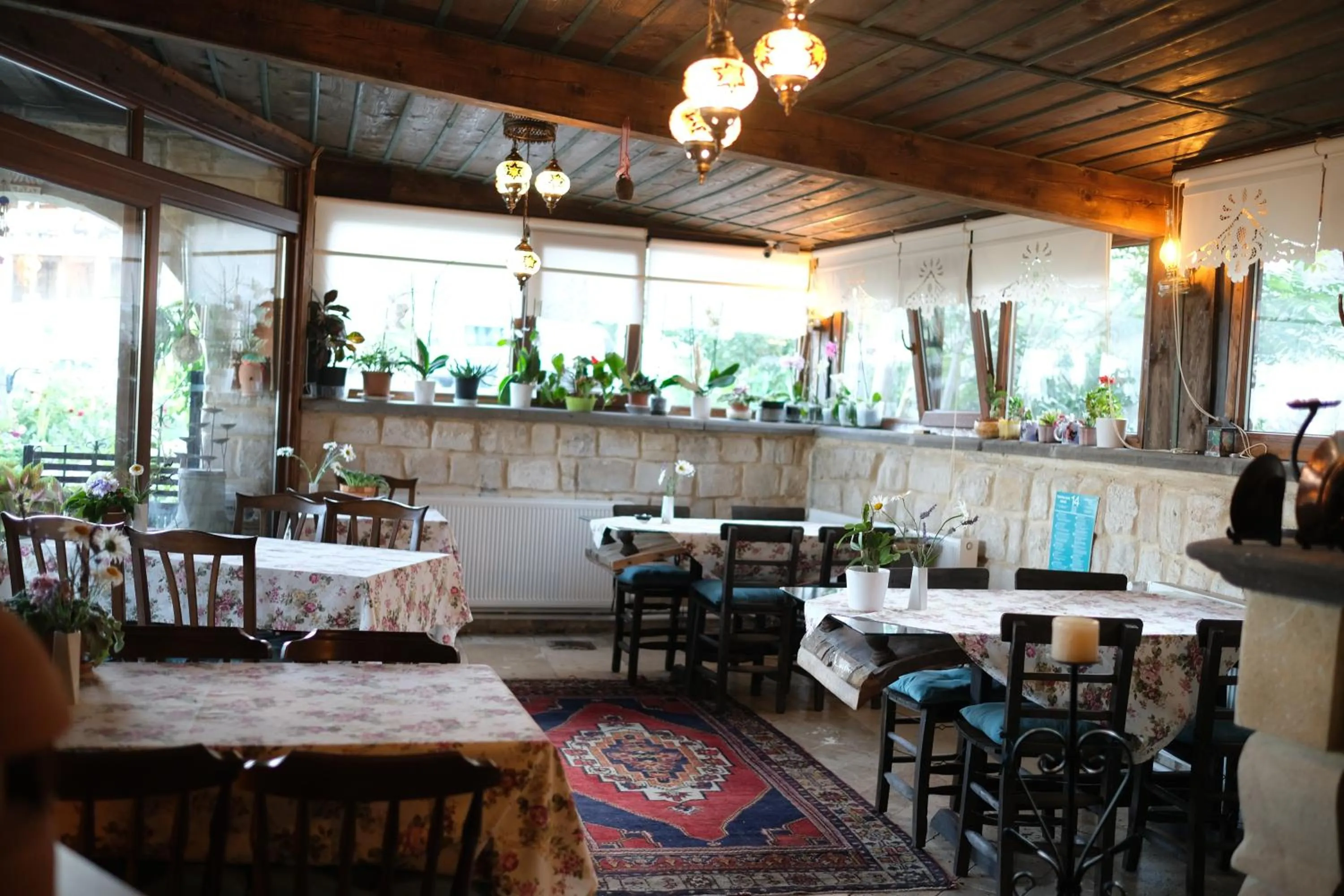 Restaurant/places to eat in Turkish Cave House