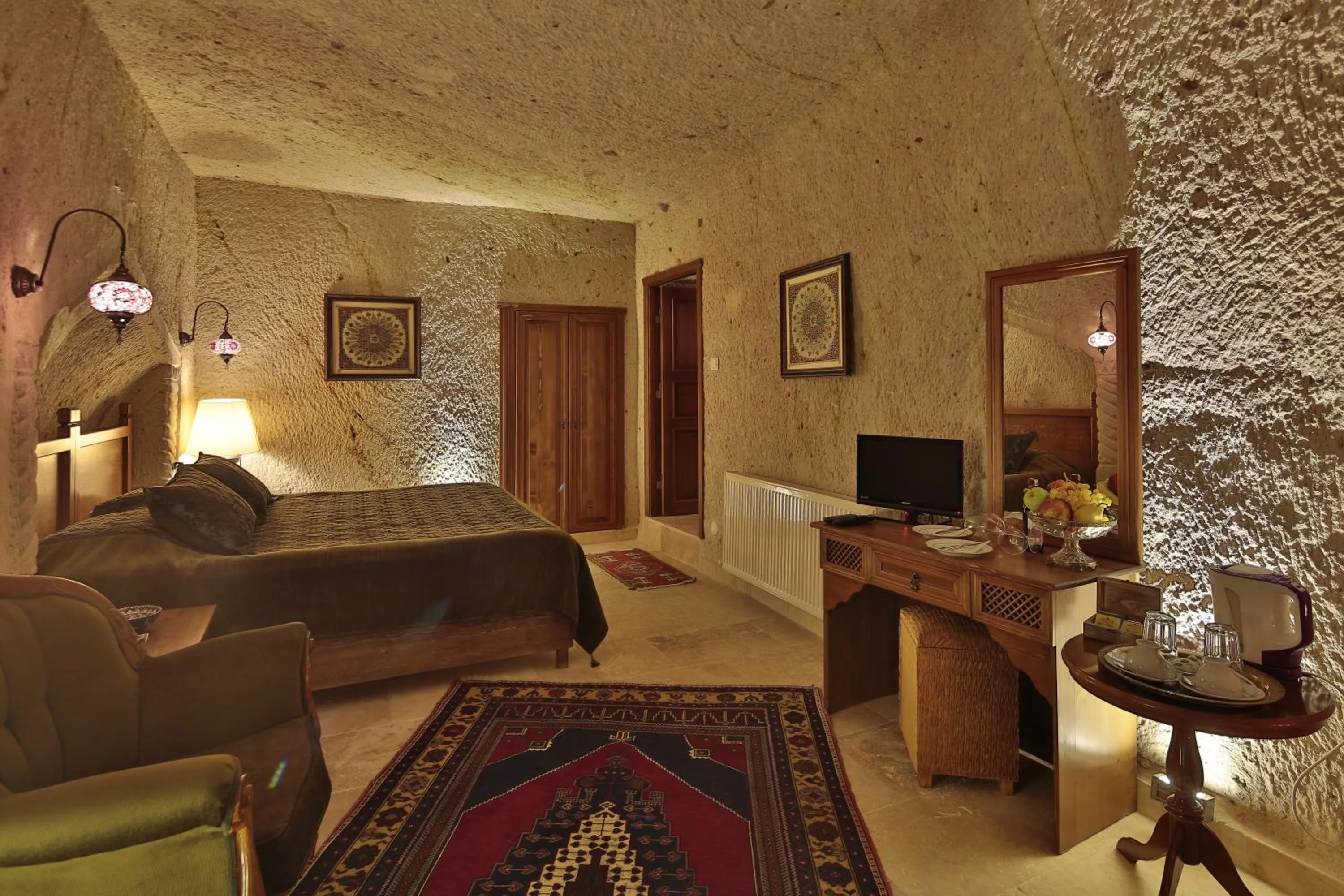Photo of the whole room in Turkish Cave House