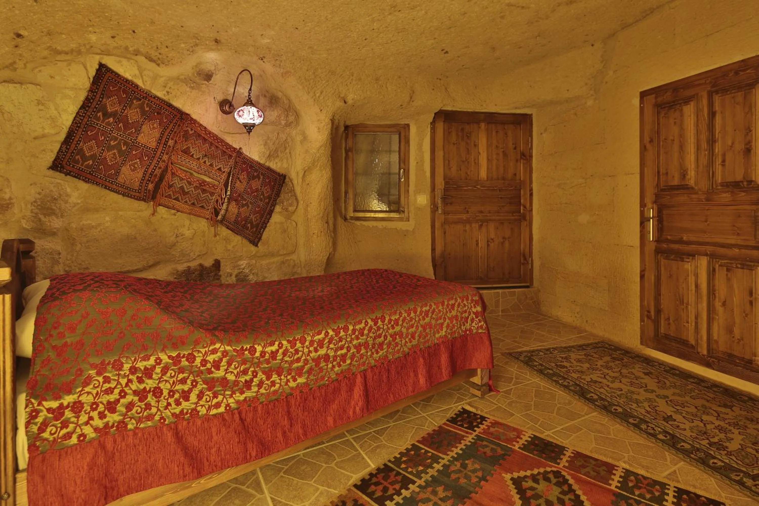 Photo of the whole room, Bed in Turkish Cave House