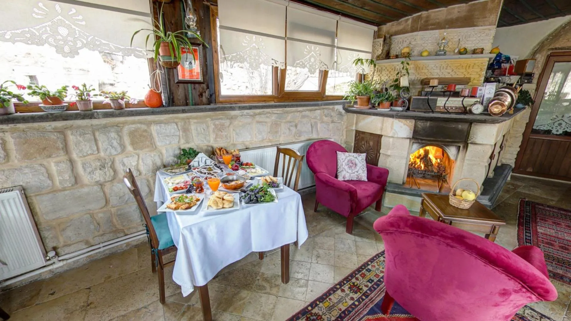Restaurant/places to eat in Turkish Cave House