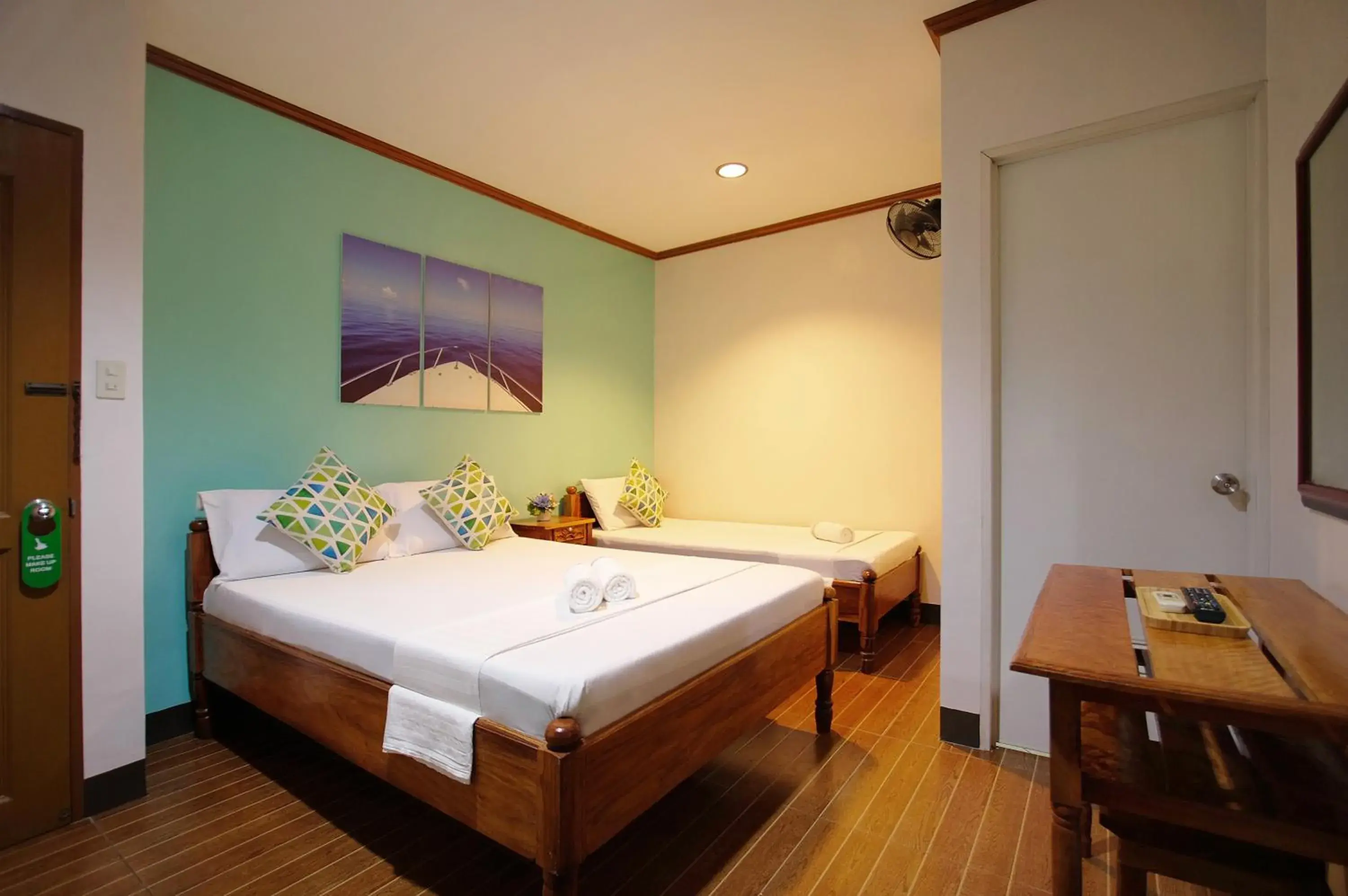 Bedroom, Bed in ISLANDS VIEW INN Bedroom, Bed in ISLANDS VIEW INN