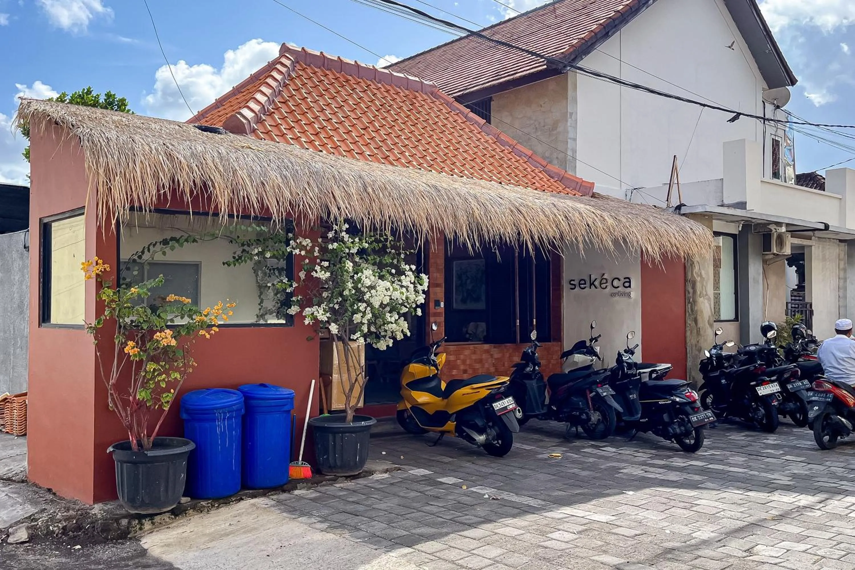 Parking in Sekeca Coliving