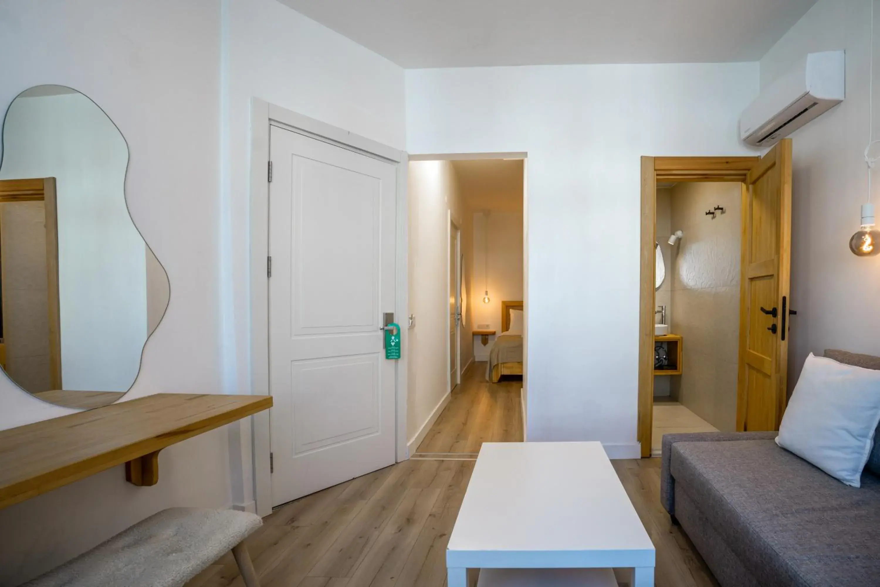 Seating area, Bed in Audo Local Seating area, Bed in Audo Local