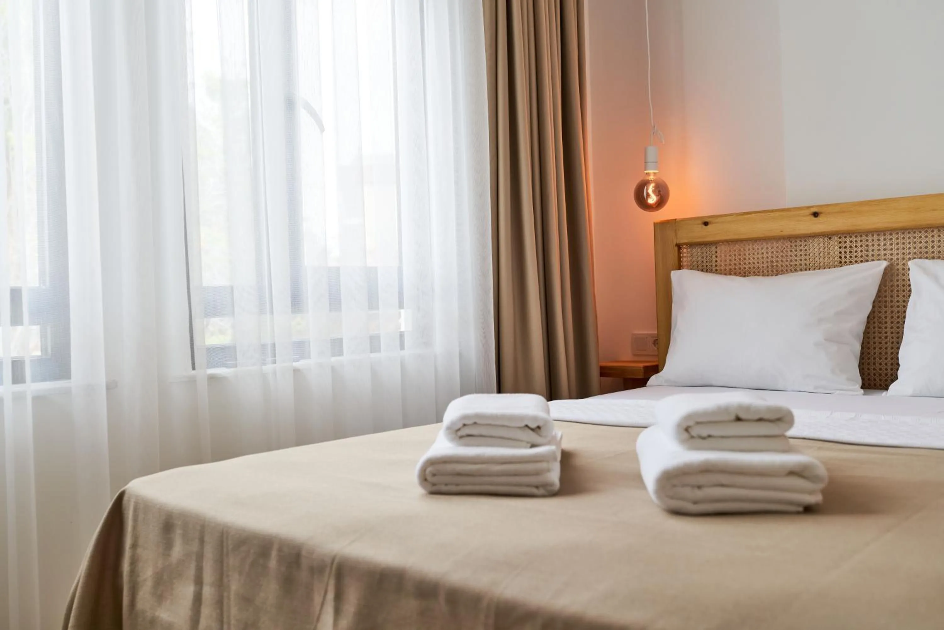 Photo of the whole room, Bed in Audo Local