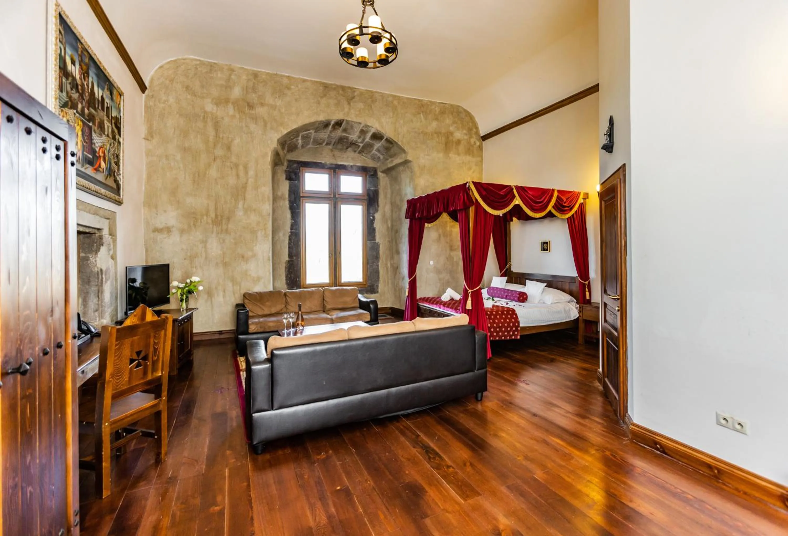 Photo of the whole room, Bed in Hotel Grand Vígľaš