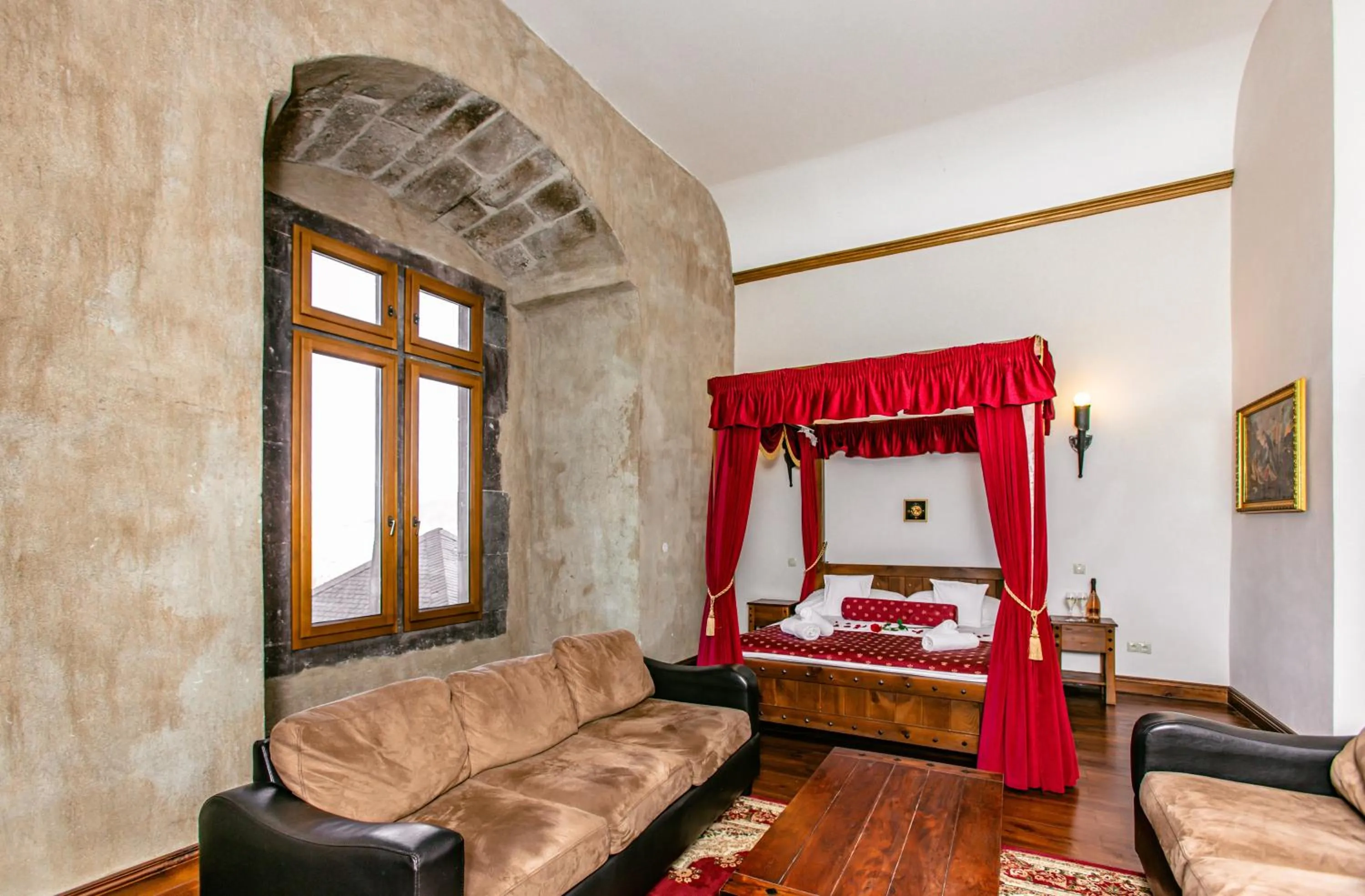 Bedroom, Bed in Hotel Grand Vígľaš