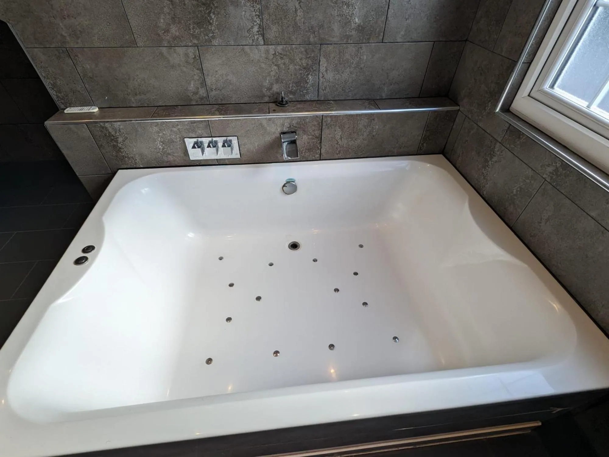 Bathroom in Ormsby Townhouse