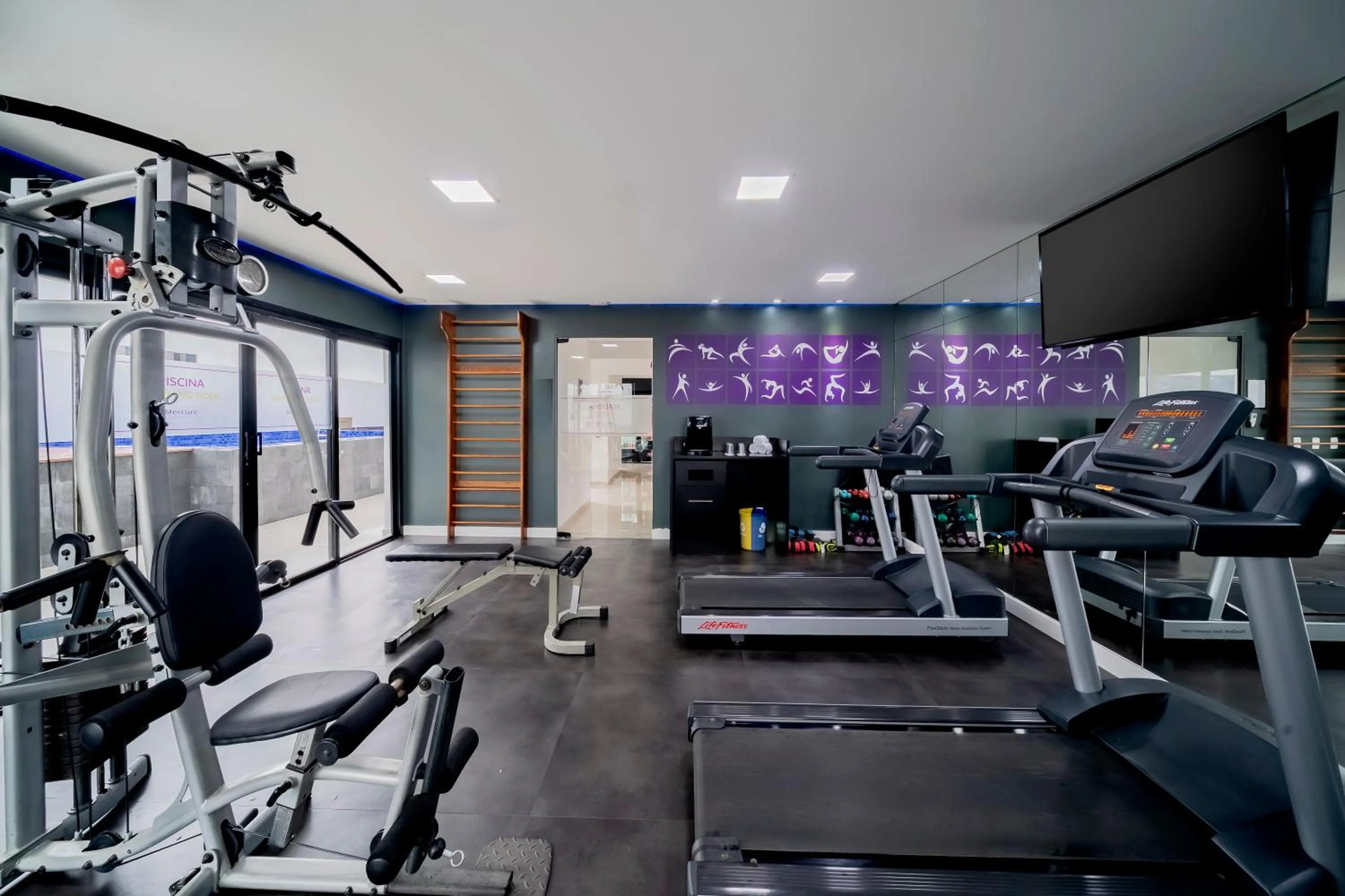 Swimming pool in Mercure Sao Paulo Pamplona