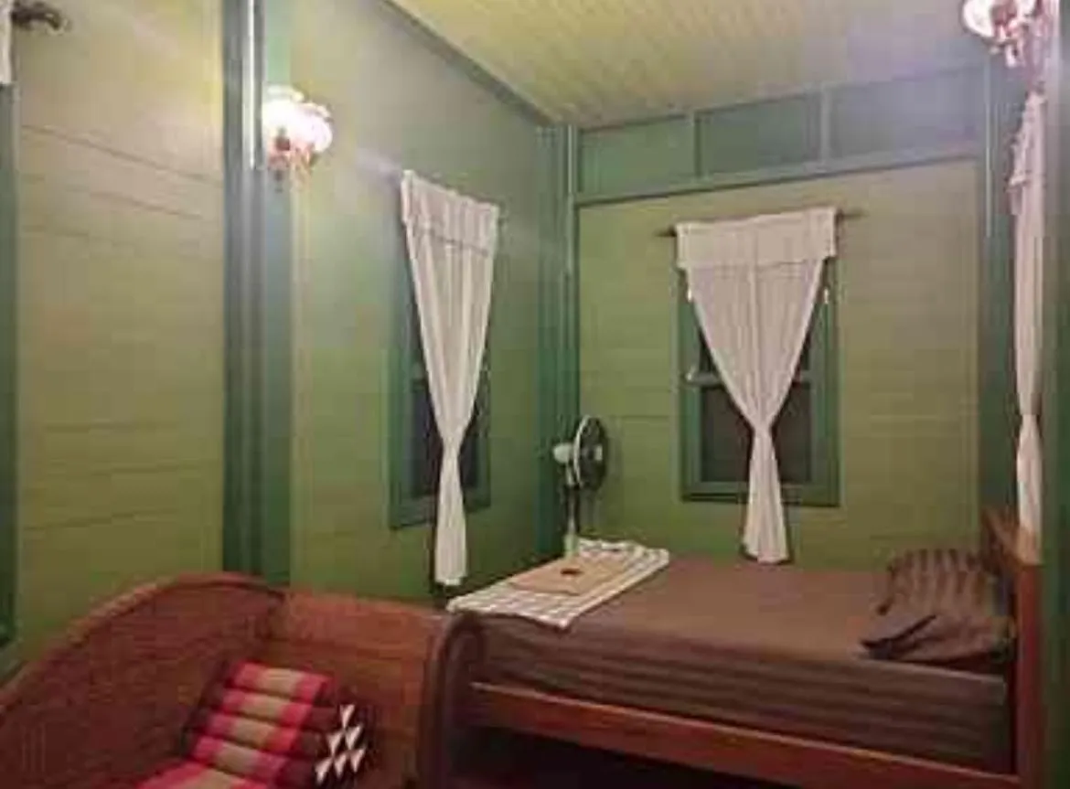 Bed in Phaluai Villa