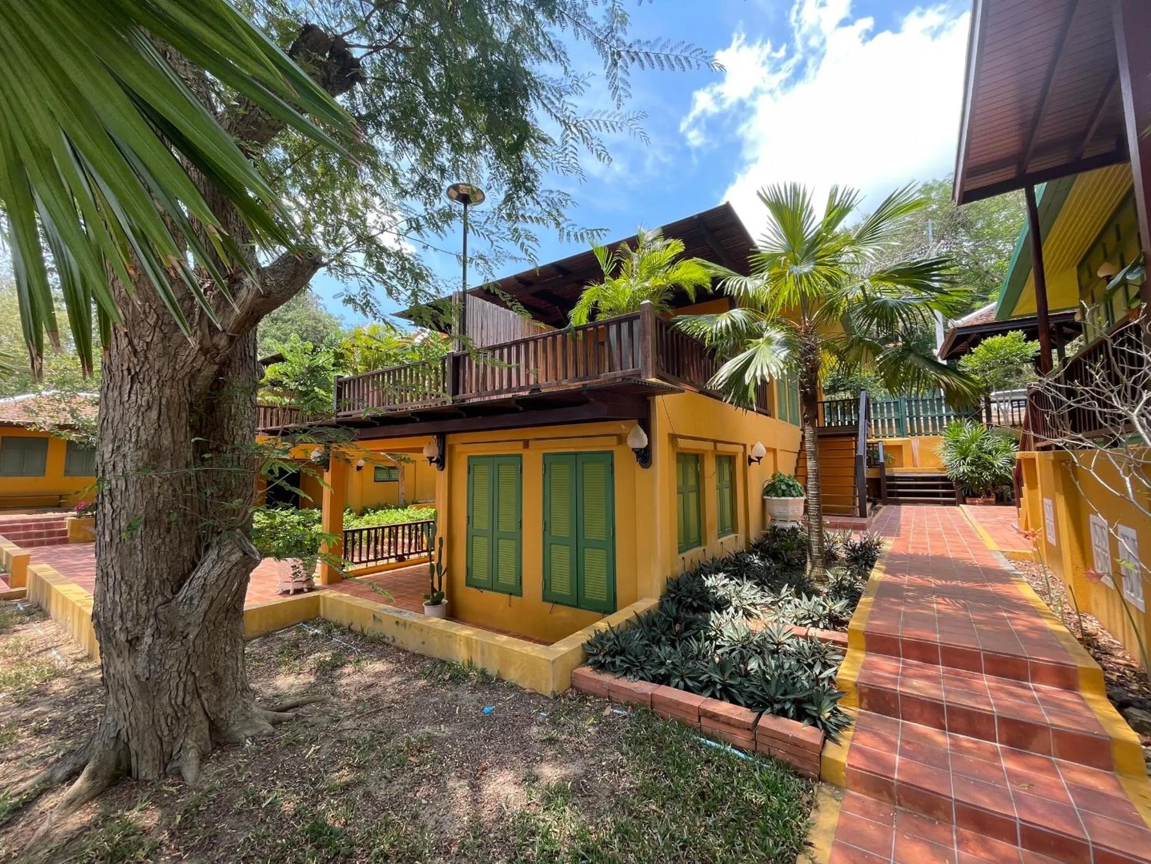 Property building in Phaluai Villa