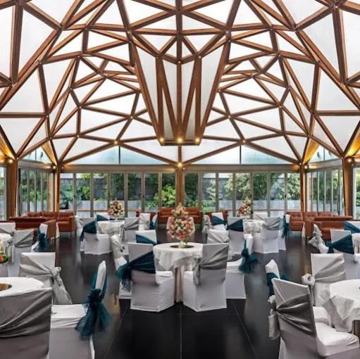 Restaurant/Places to Eat in Hotel Crystal Palace Meerut