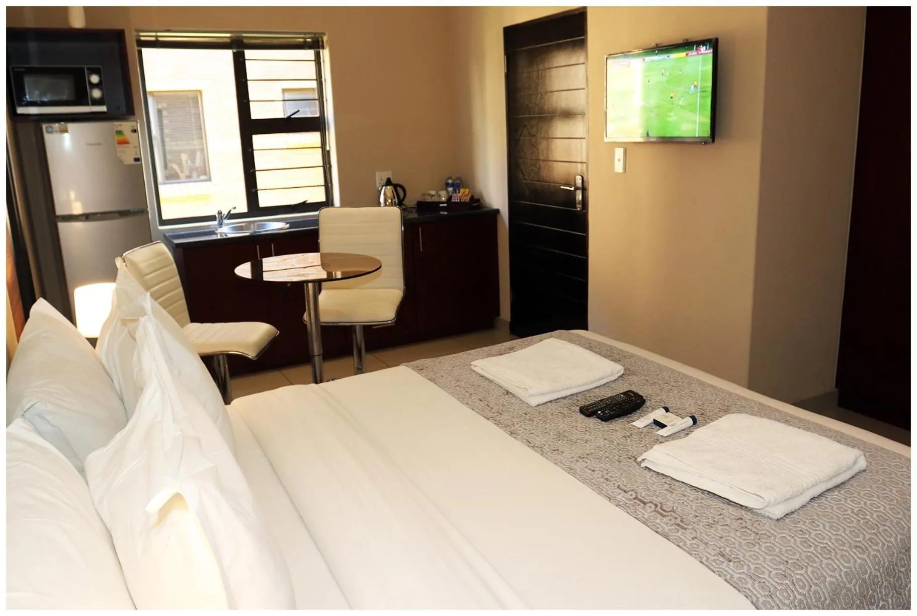 Bed in Eagle Nest Luxury Accommodation