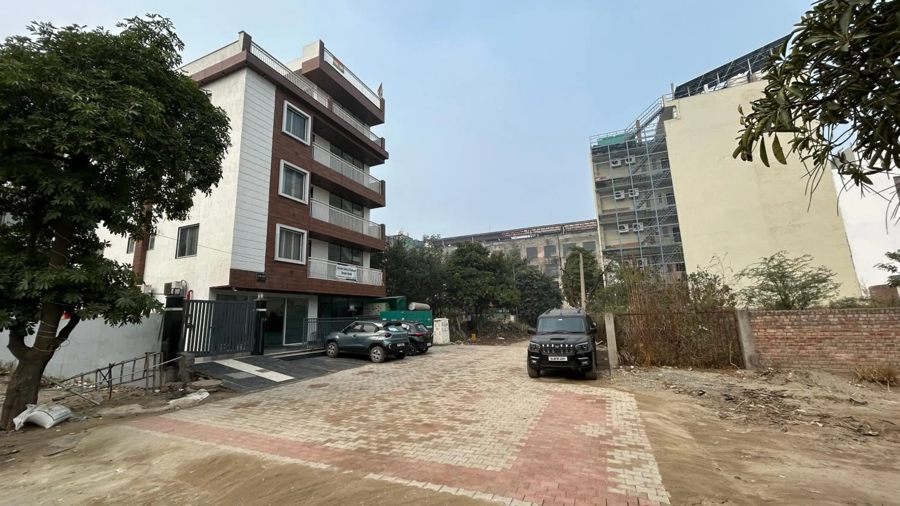 Property building in Raksha Suites & Banquet Greater Noida Property building in Raksha Suites & Banquet Greater Noida