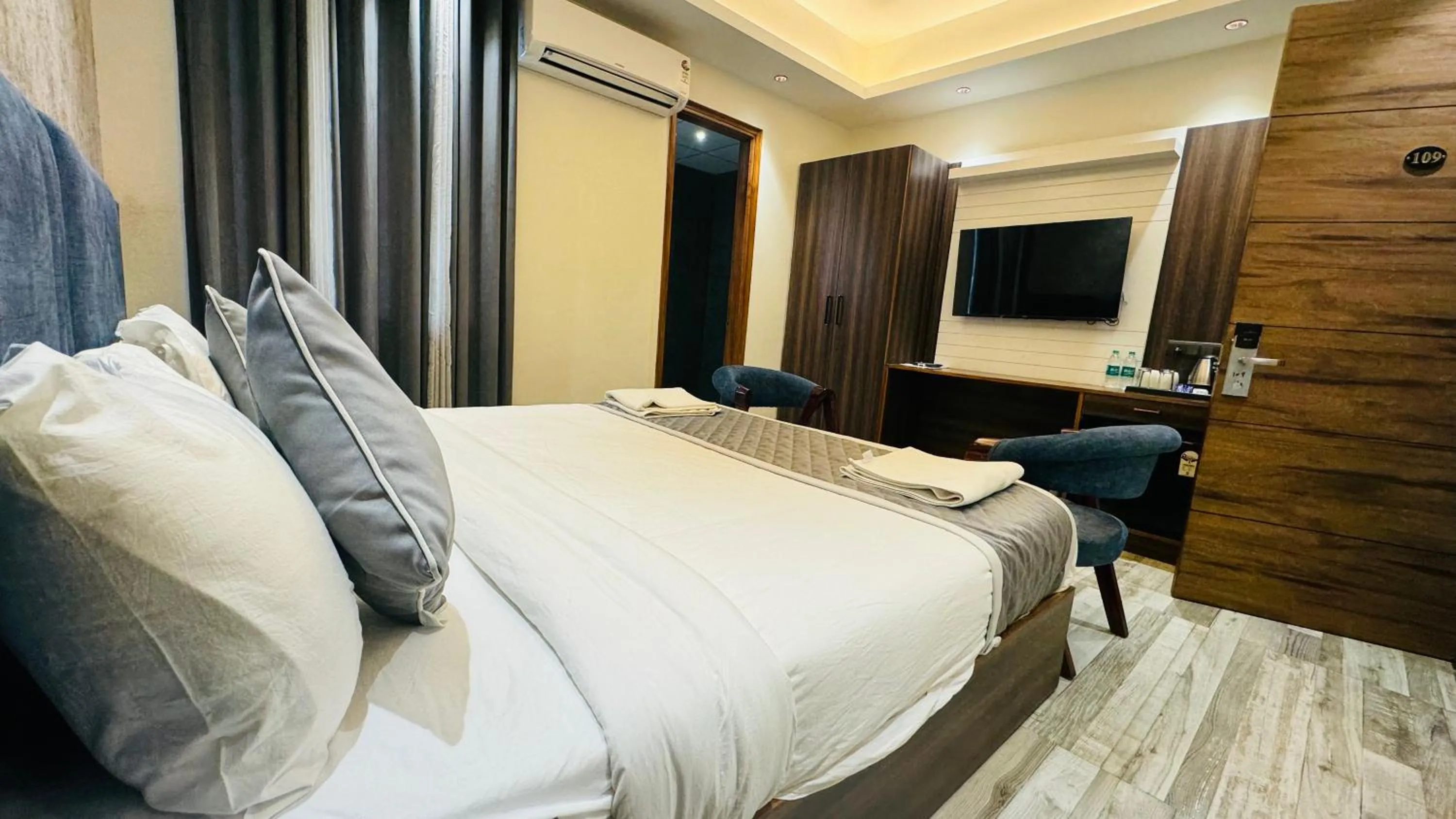 Bed in Raksha Suites & Banquet Greater Noida