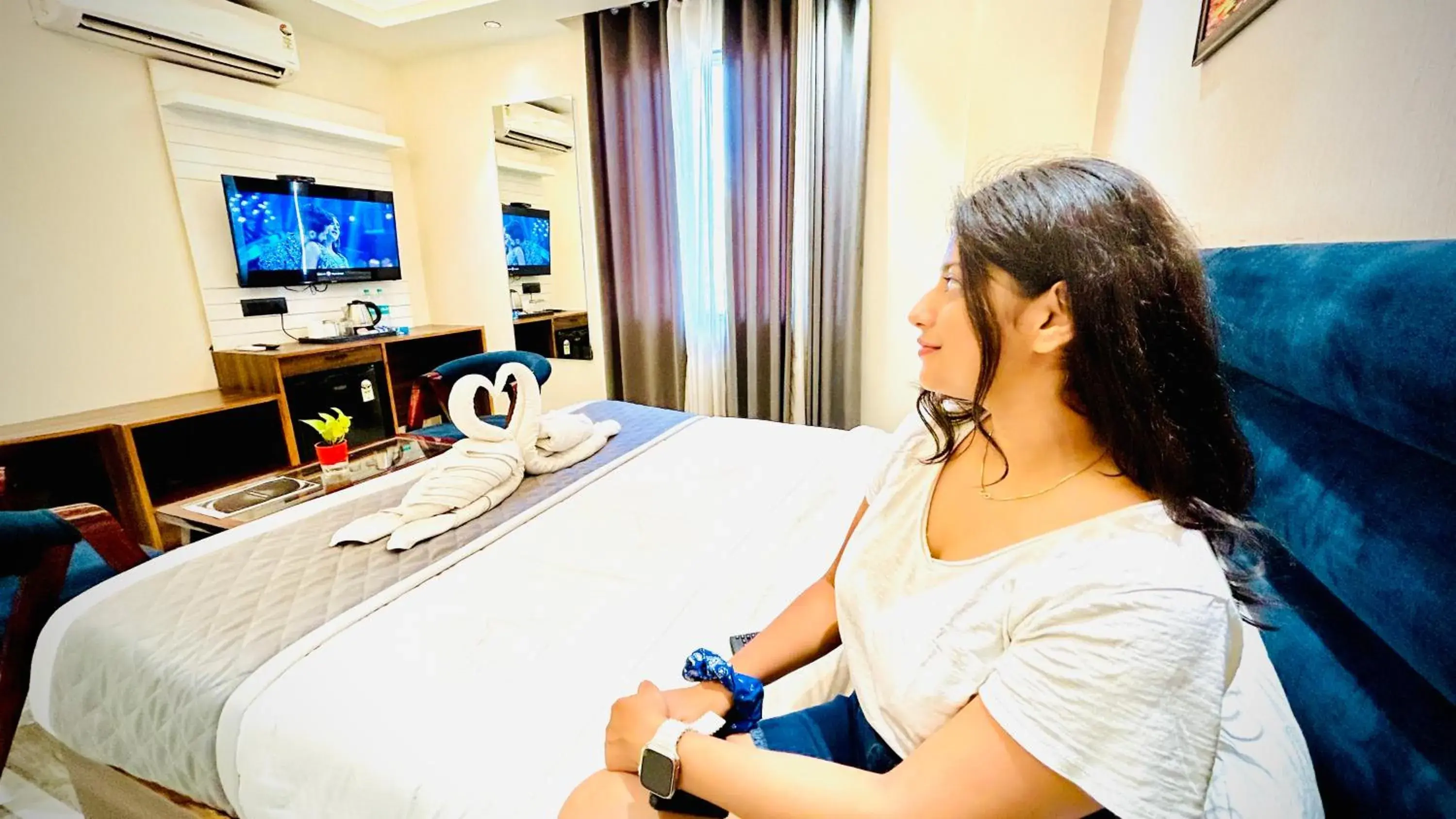 Bed in Raksha Suites & Banquet Greater Noida Bed in Raksha Suites & Banquet Greater Noida