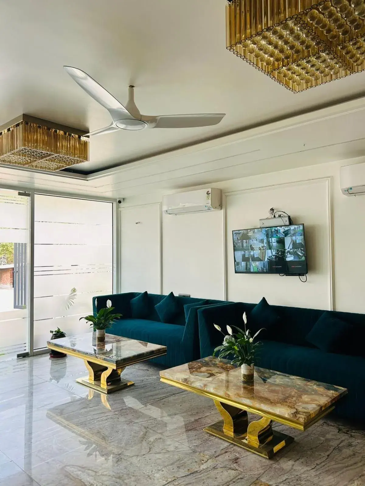Lobby or reception in Raksha Suites & Banquet Greater Noida Lobby or reception in Raksha Suites & Banquet Greater Noida